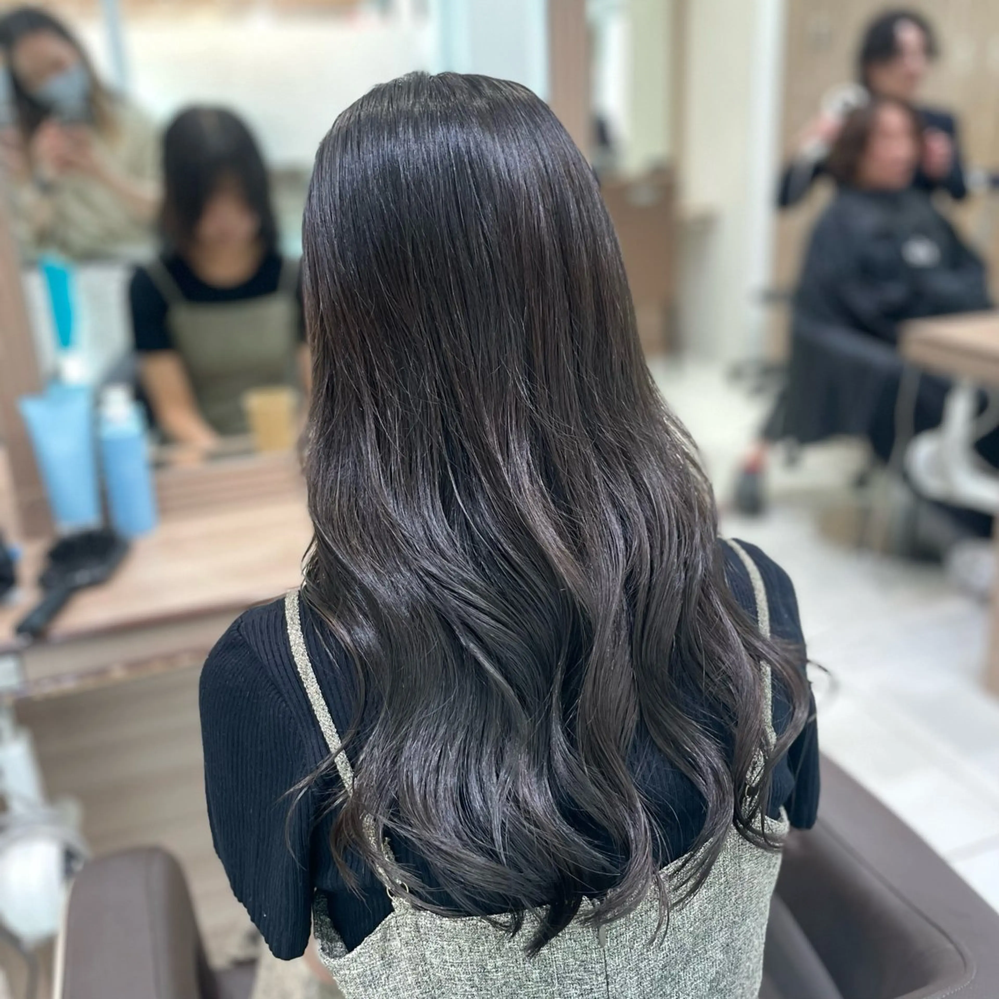 ロング カラー 崎山 紗吏のヘアスタイル