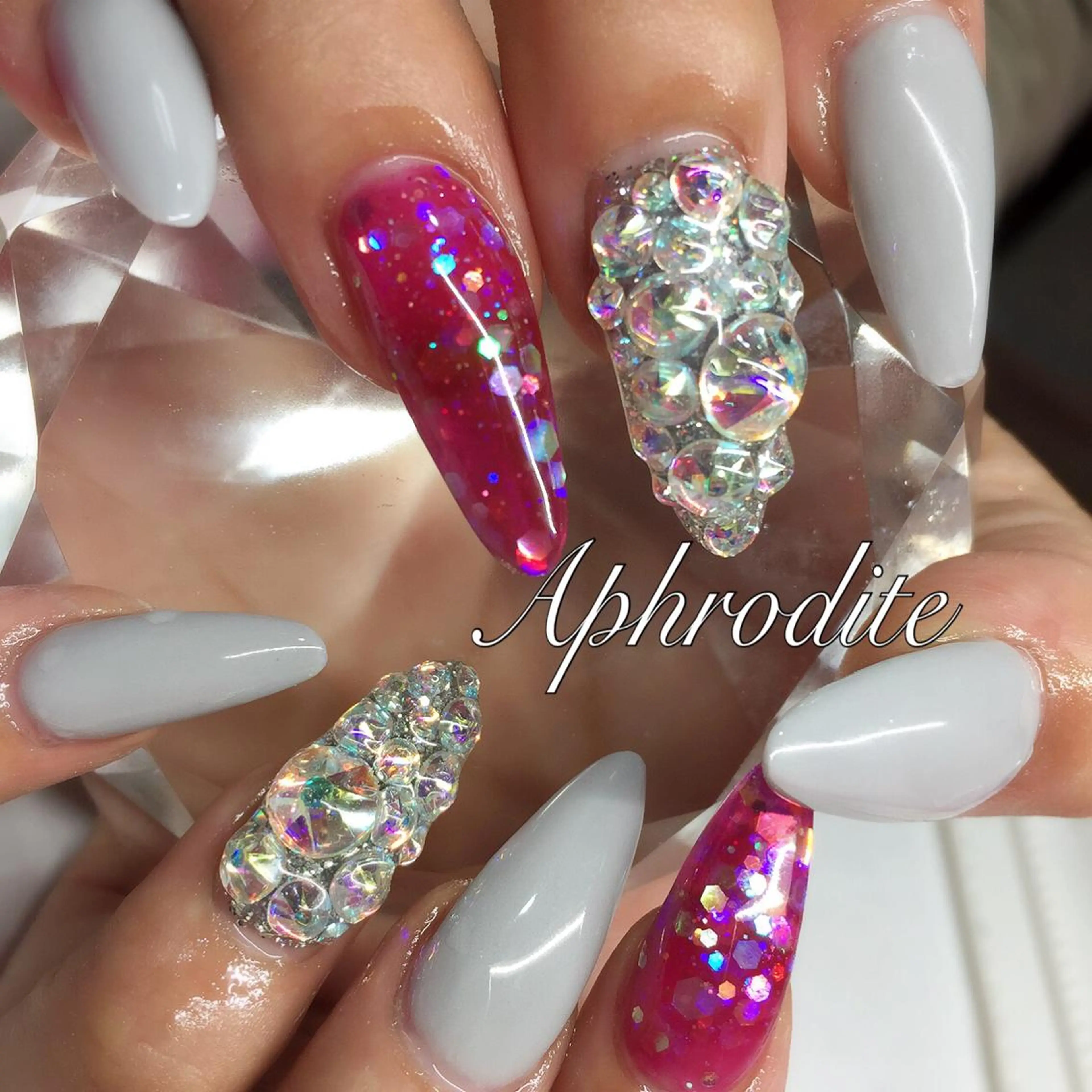 ネイル スカルプネイル APHRODITE Nagisaのネイルデザイン