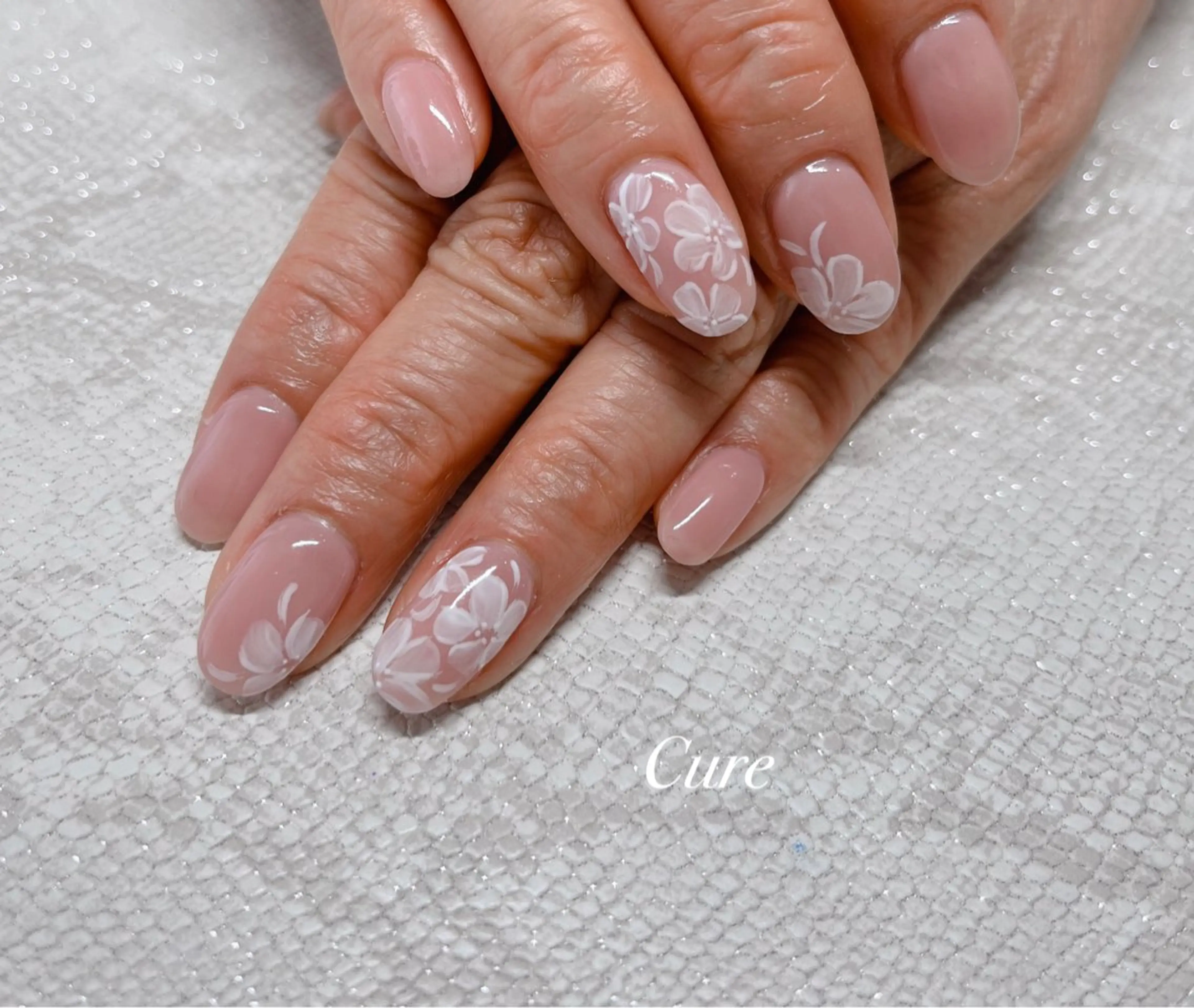 ネイル Nail&まつげエクステSalon Cure所属・岡本 奈央子のネイルデザイン