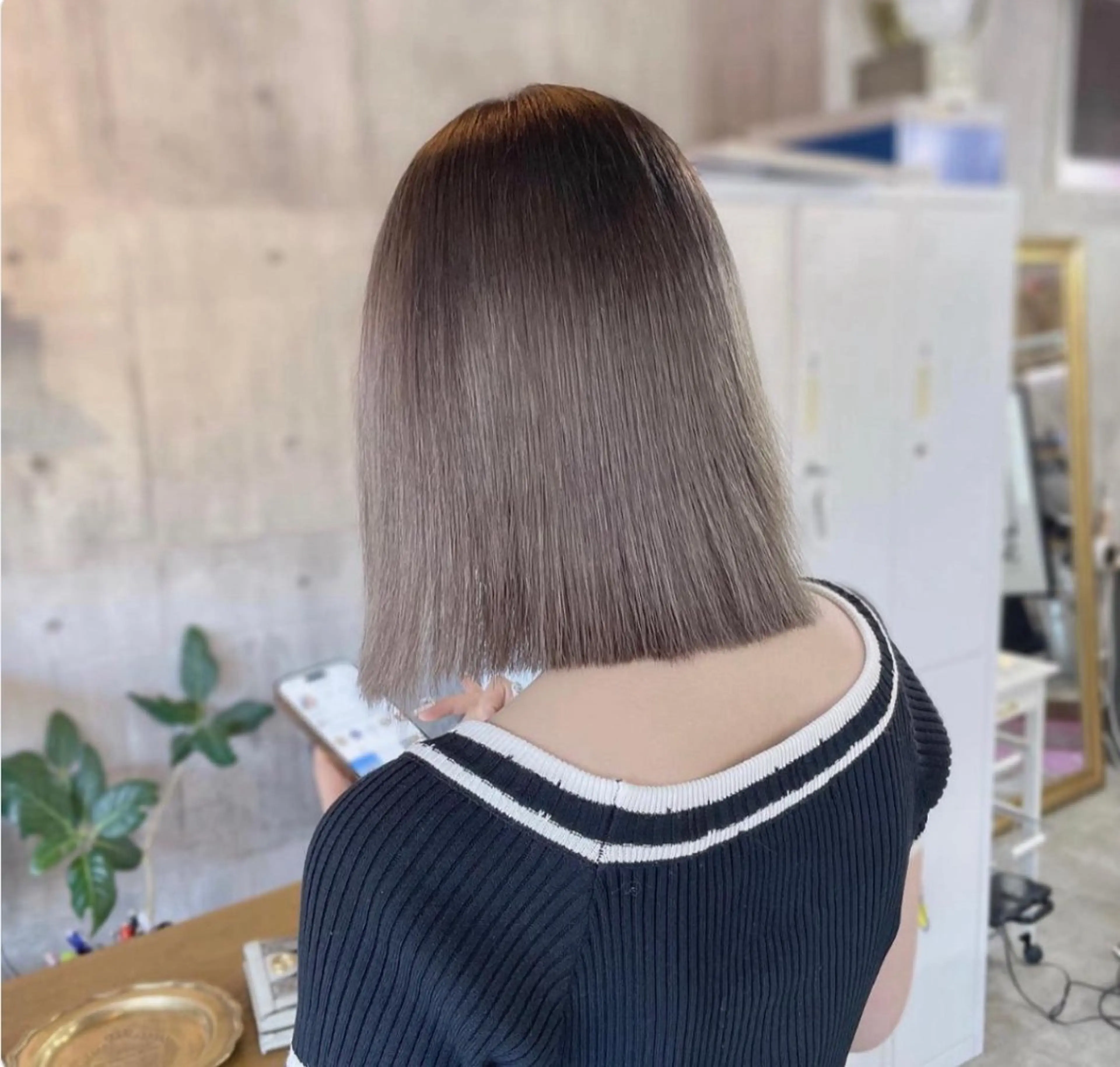 セミロング カラー ブリーチ グレージュ 髪質改善 トリートメント MIRAC所属・Ryoichi⛓️ 韓国ヘア/ハイトーンのヘアスタイル
