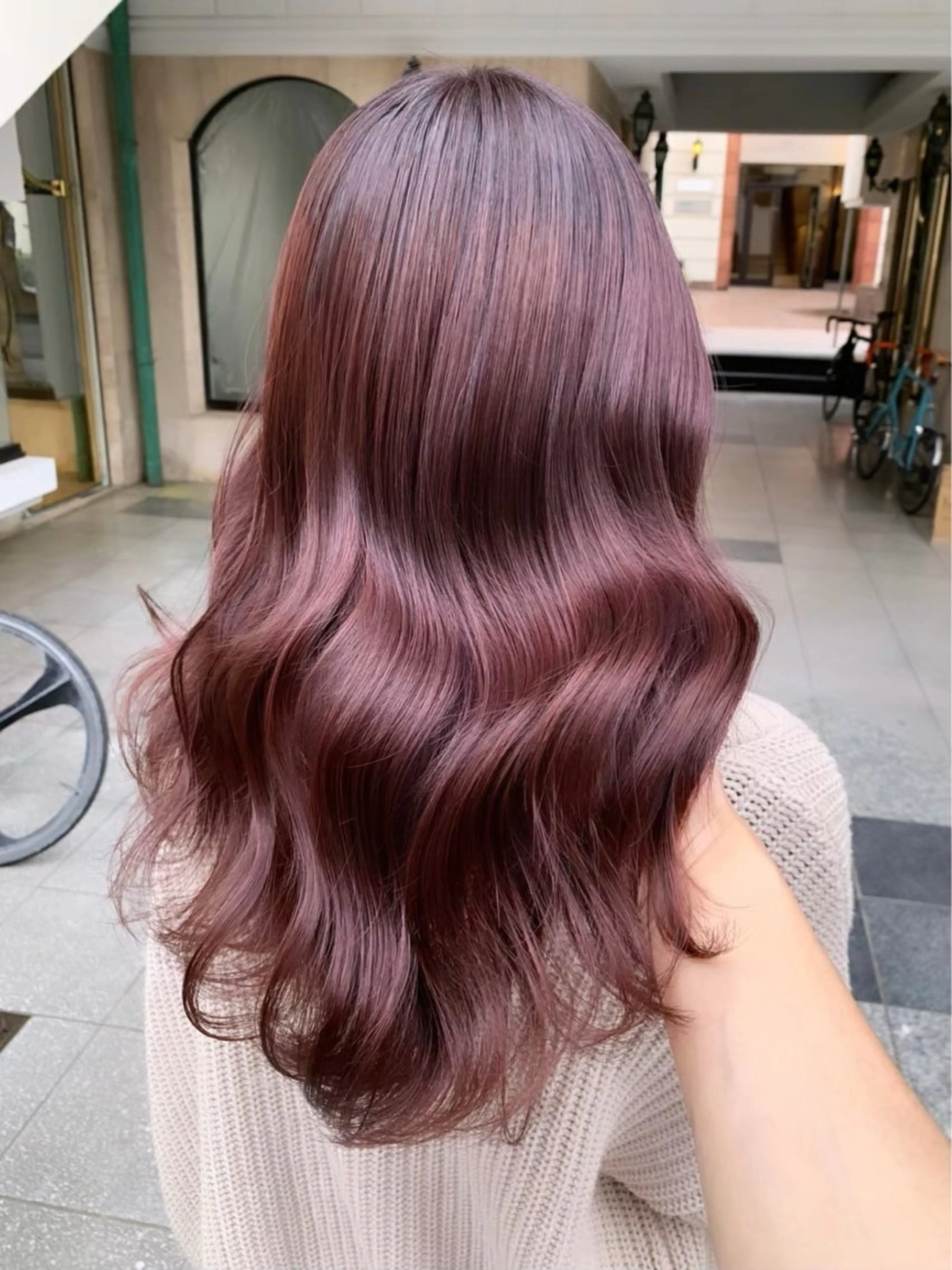 ロング カラー 切りっぱなしボブ ブリーチ ダブルカラー ハイライトカラー ブリーチなしカラー カット ヘアカラー トリートメント ヘッドスパ ヘアセット Wカラー/髪質改善/ 艶カラー🩶Sanaのヘアスタイル