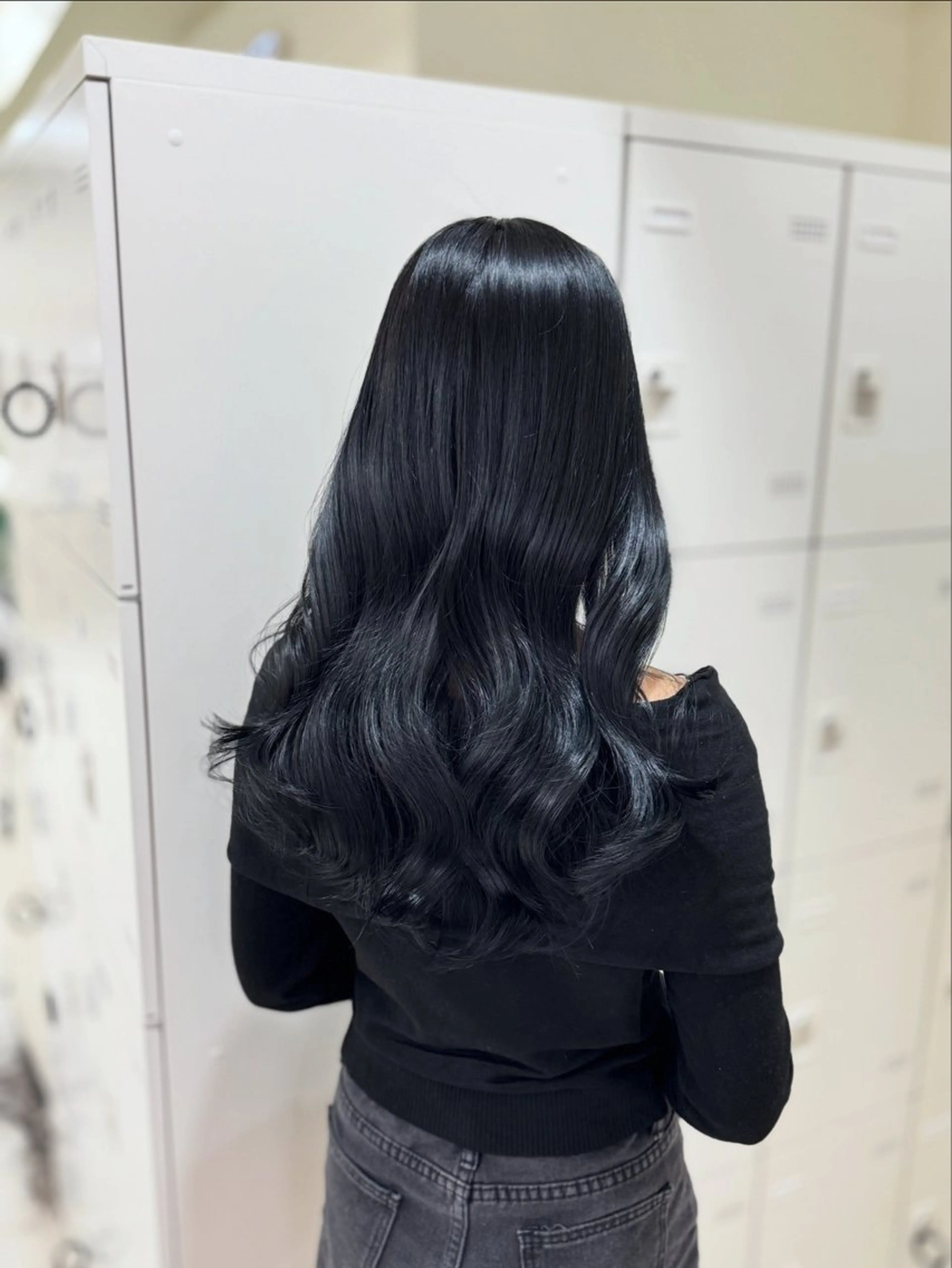 ロング カラー 黒髪 ブルーカラー ブルーブラック 韓国風ヘア レイヤーカット ヘアカラー 池袋美容室 齋藤晴のヘアスタイル