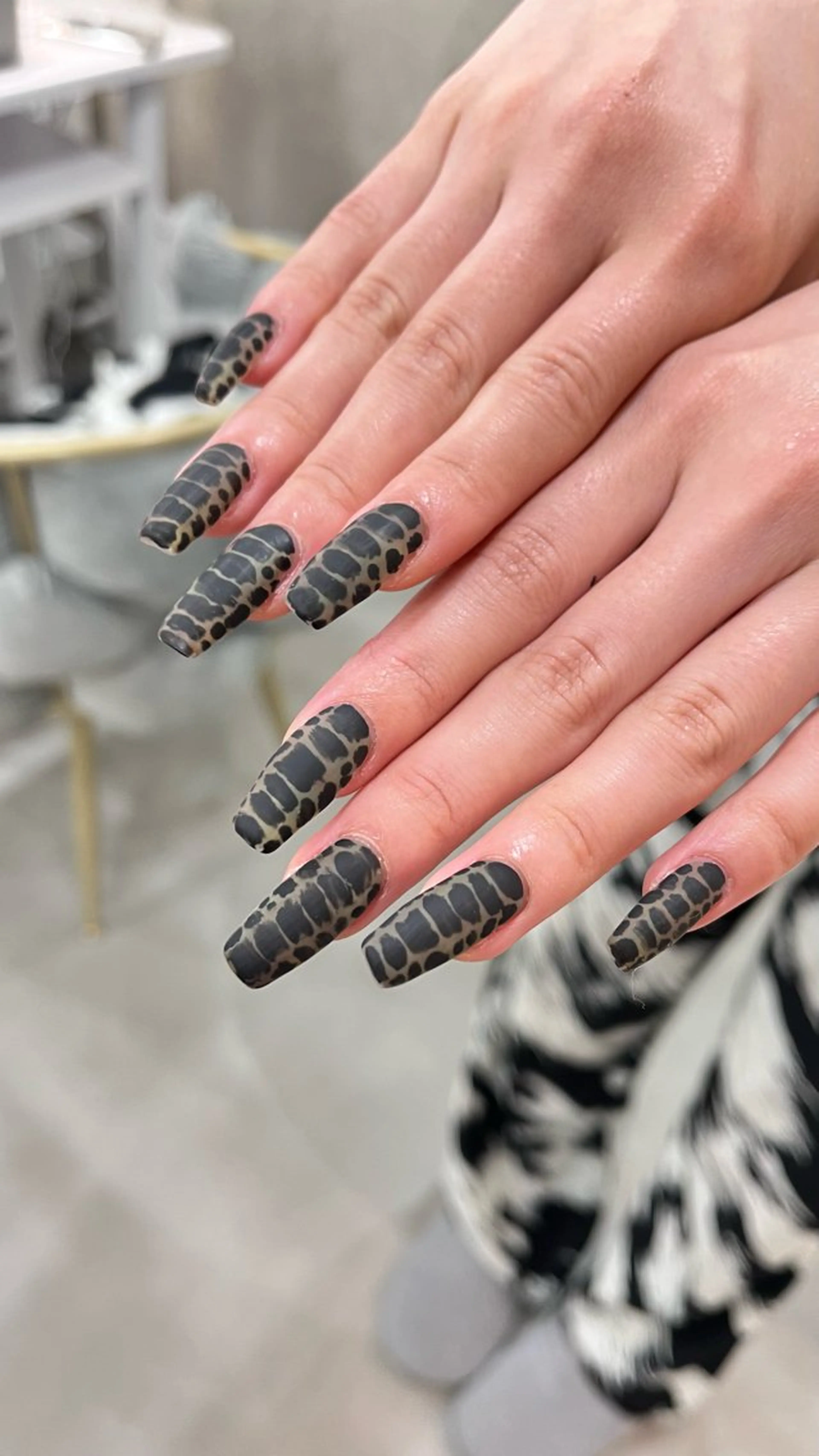 ネイル ハンドネイル 🤎Two ERI🤎のネイルデザイン