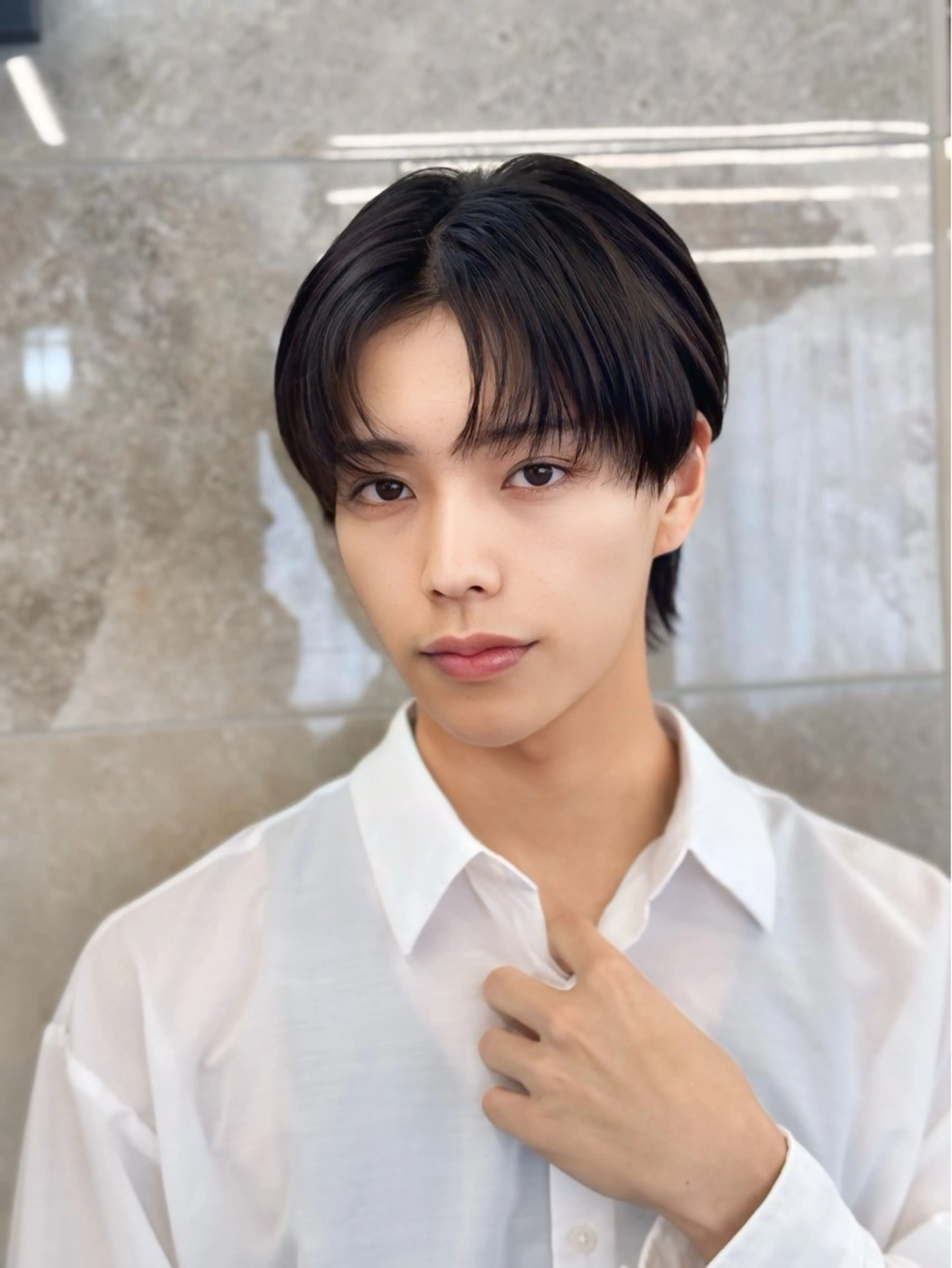 メンズ excia渋谷所属・曲がる縮毛矯正 センターパート/翼のヘアスタイル