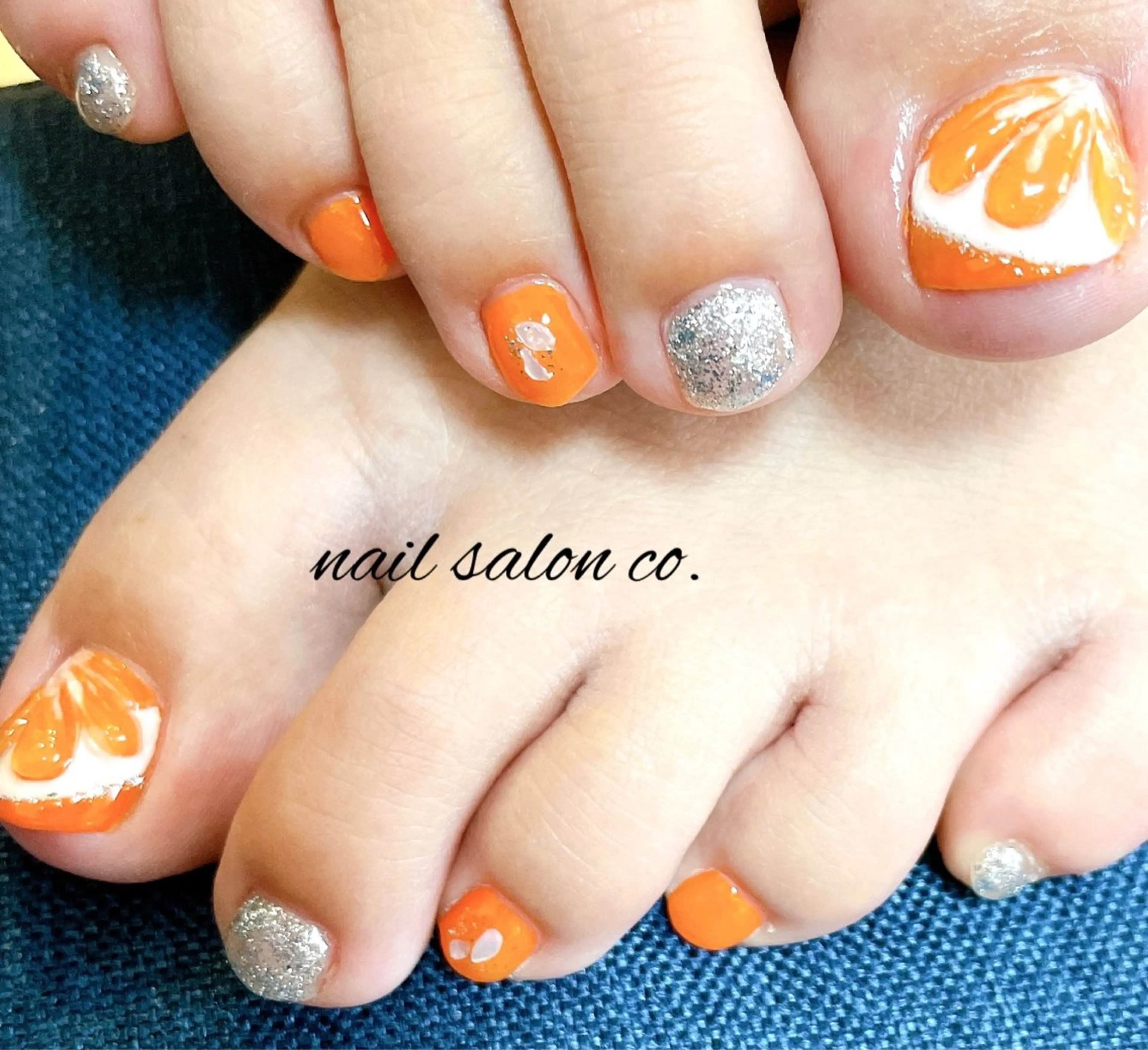 ネイル オレンジ ぷっくりネイル 夏ネイル フットネイル kaz kazのネイルデザイン