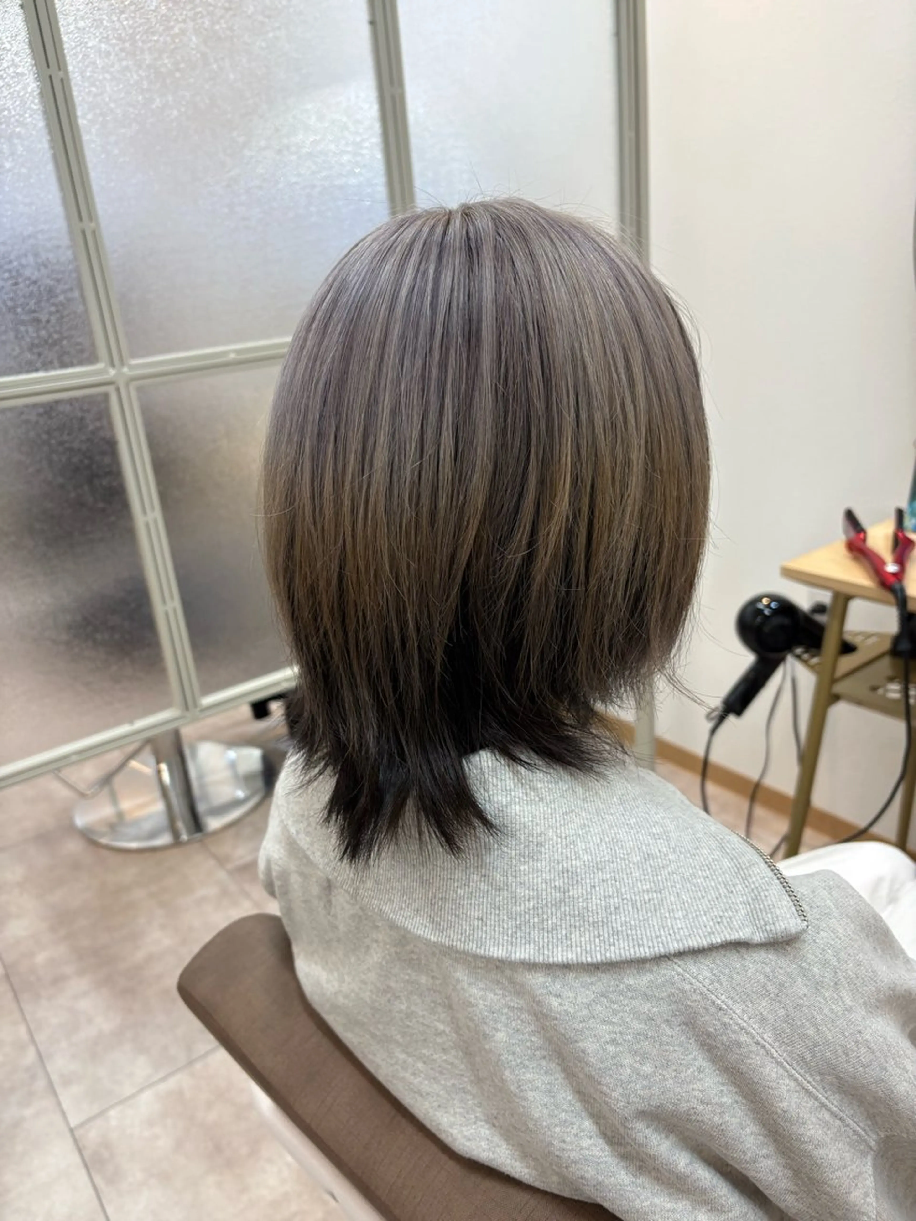 ミディアム カラー ブリーチ カット ヘアカラー TELA HAIR 稲毛店　千尋のヘアスタイル