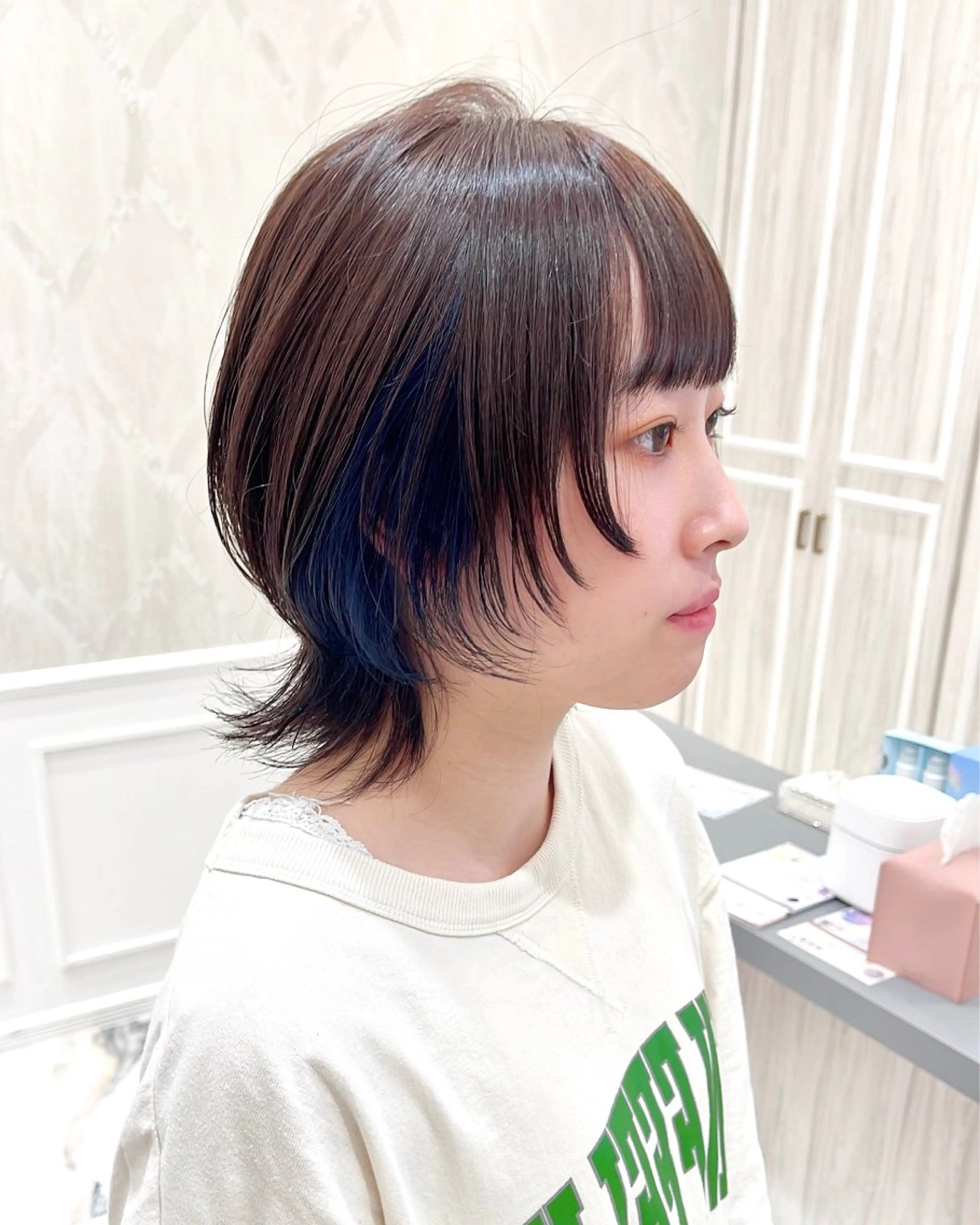 ショート 大阪ウルフカット 🐺デザインカラーのヘアスタイル