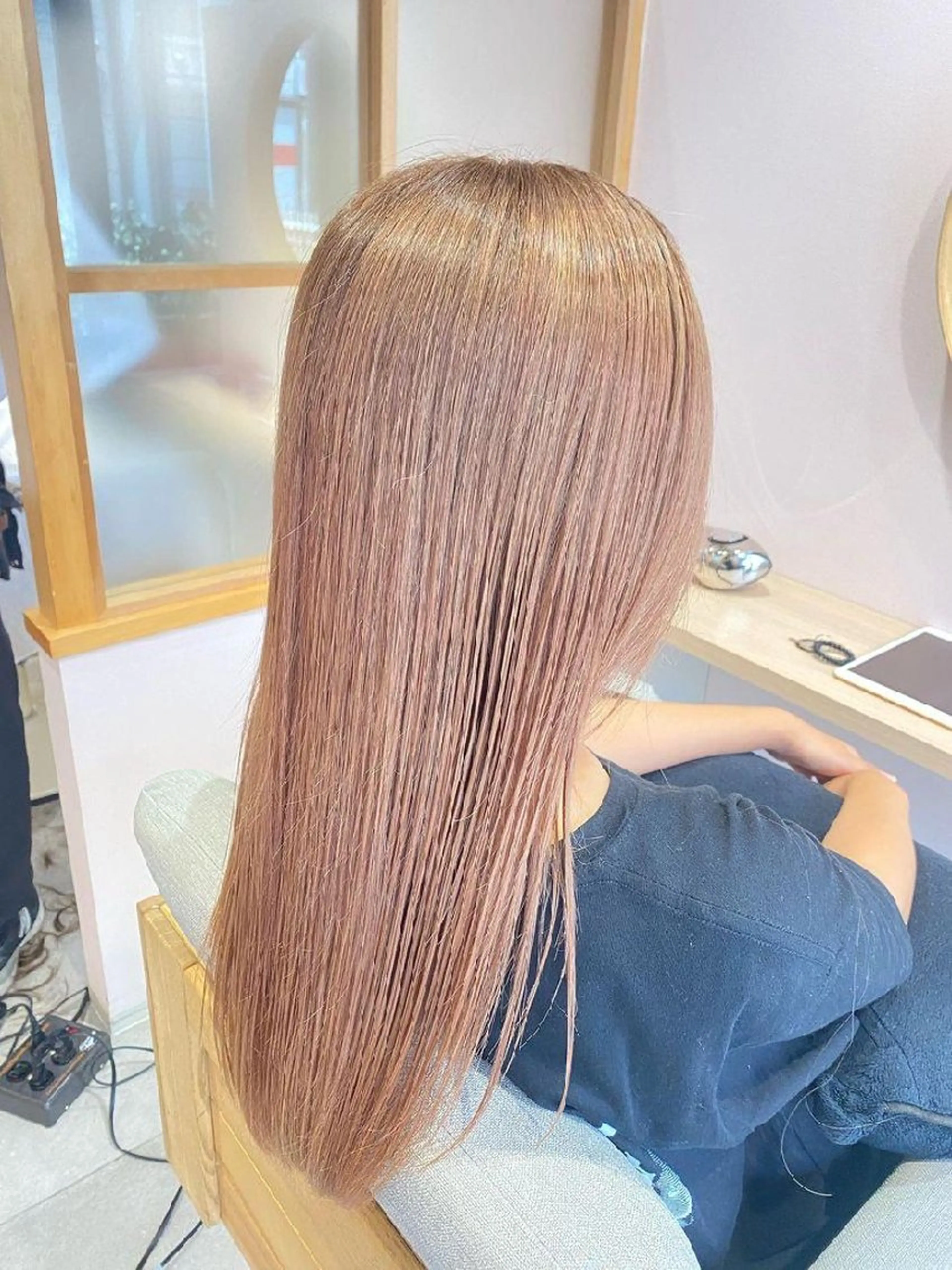 カラー ベージュカラー ピンクカラー ヘアカラー 芝智也／ ナチュラルハイトーンのヘアスタイル