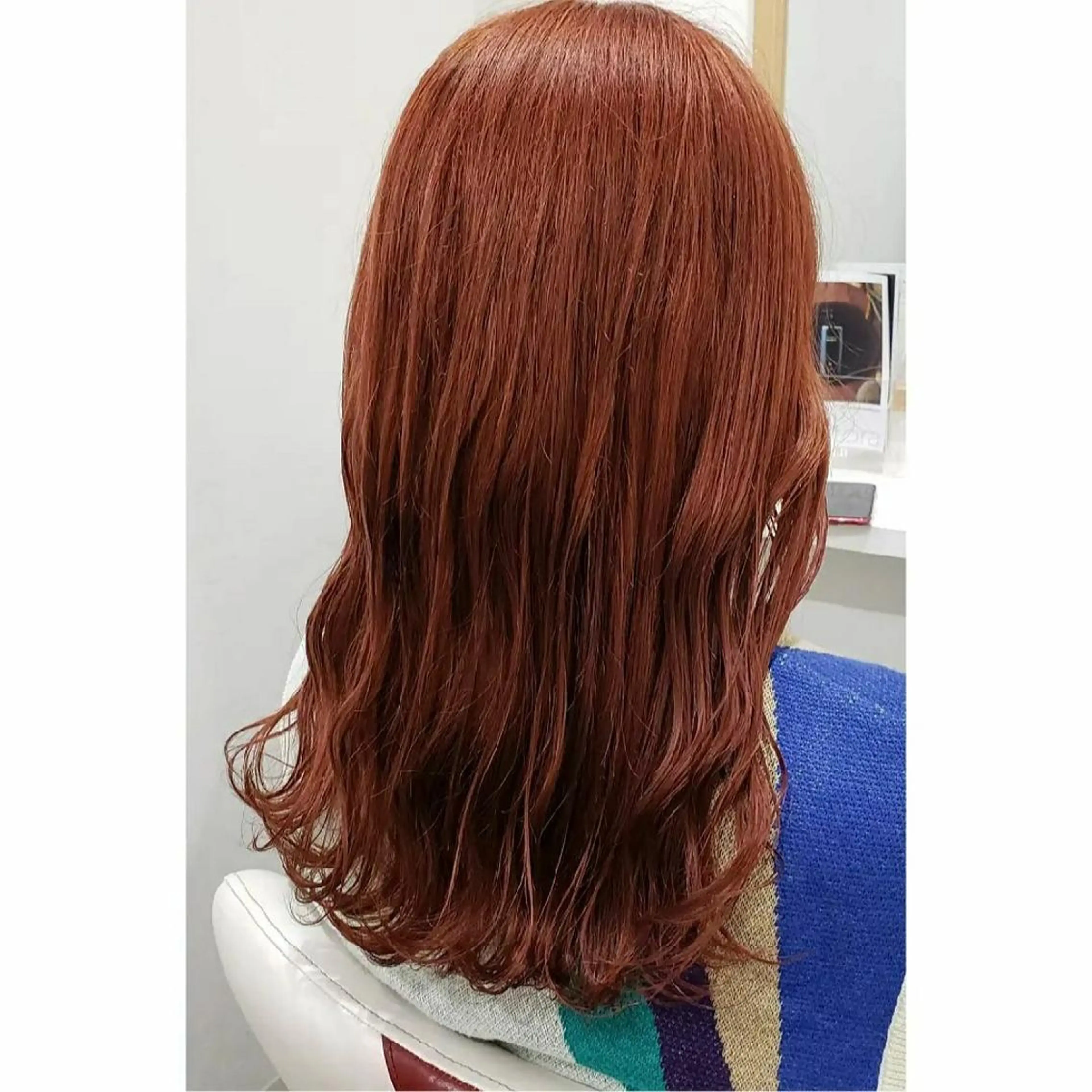 セミロング カラー ヘアアレンジ ベージュカラー ブリーチ オレンジ オレンジレッド レッドカラー ヘアカラー トリートメント 髪質改善サロン🍃 AIRI のヘアスタイル