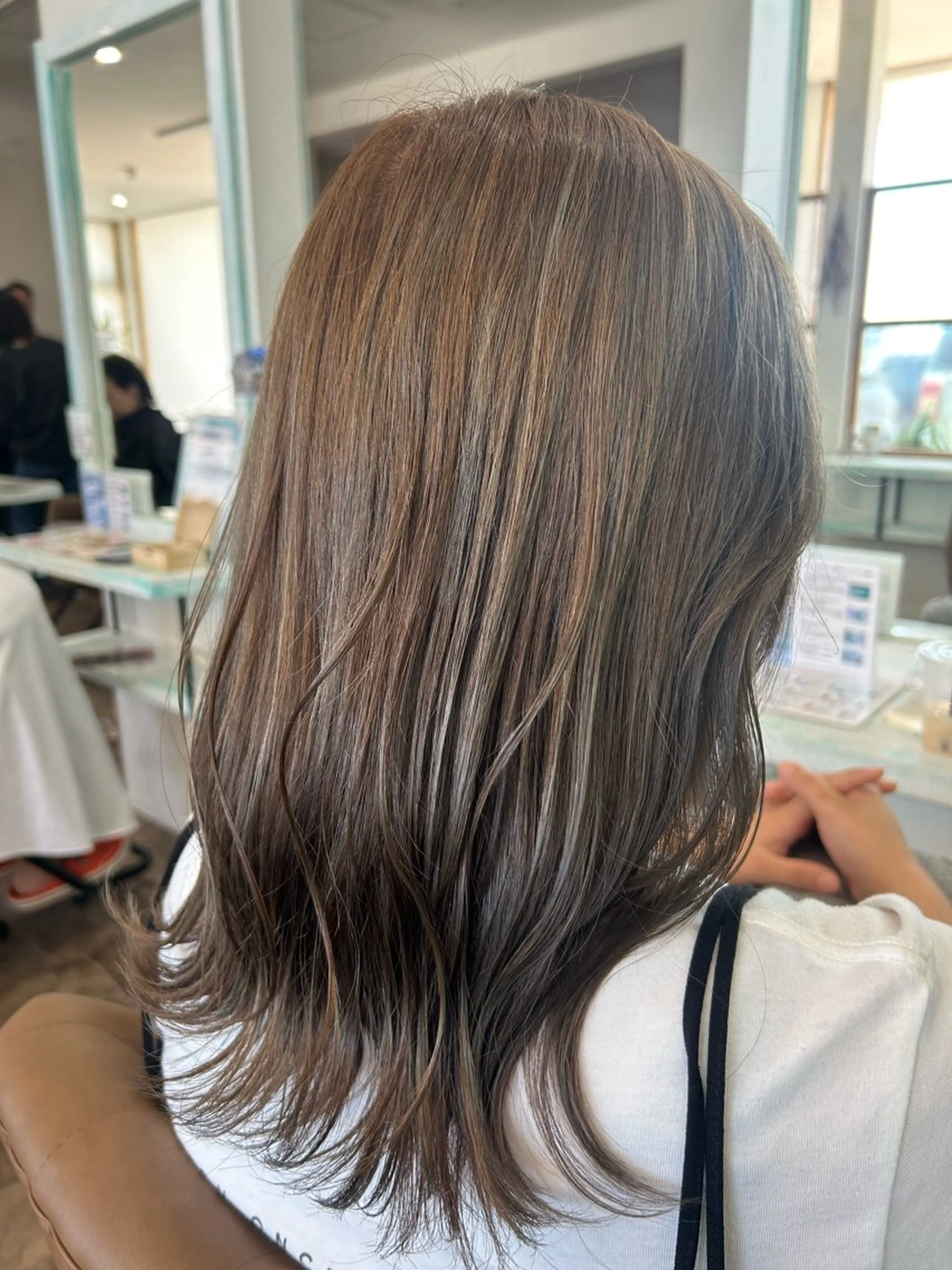 ミディアム きらく あやののヘアスタイル