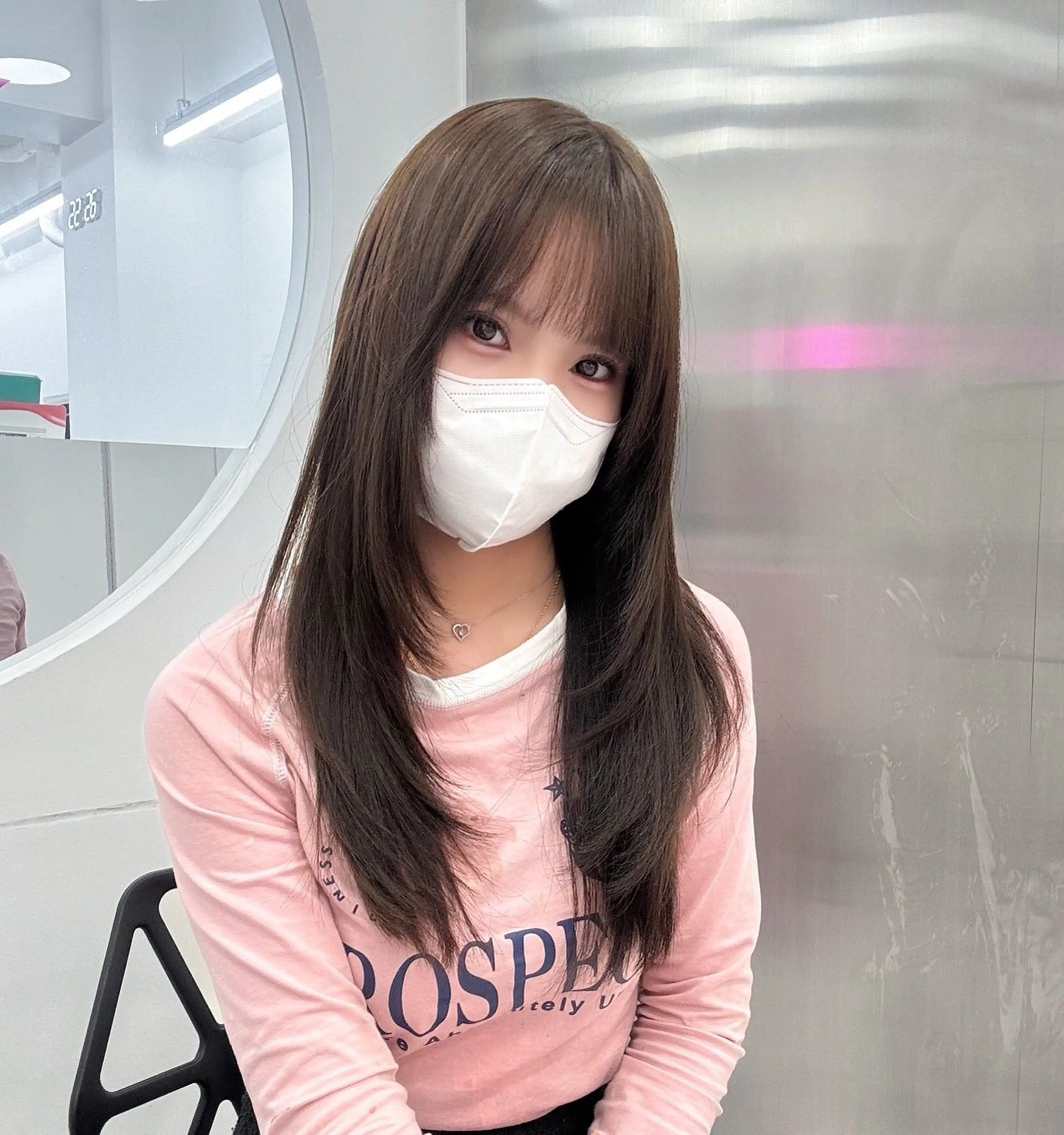 セミロング カラー カット ヘアカラー トリートメント ヘッドスパ ヘアセット 韓国レイヤー ハッシュカットのヘアスタイル