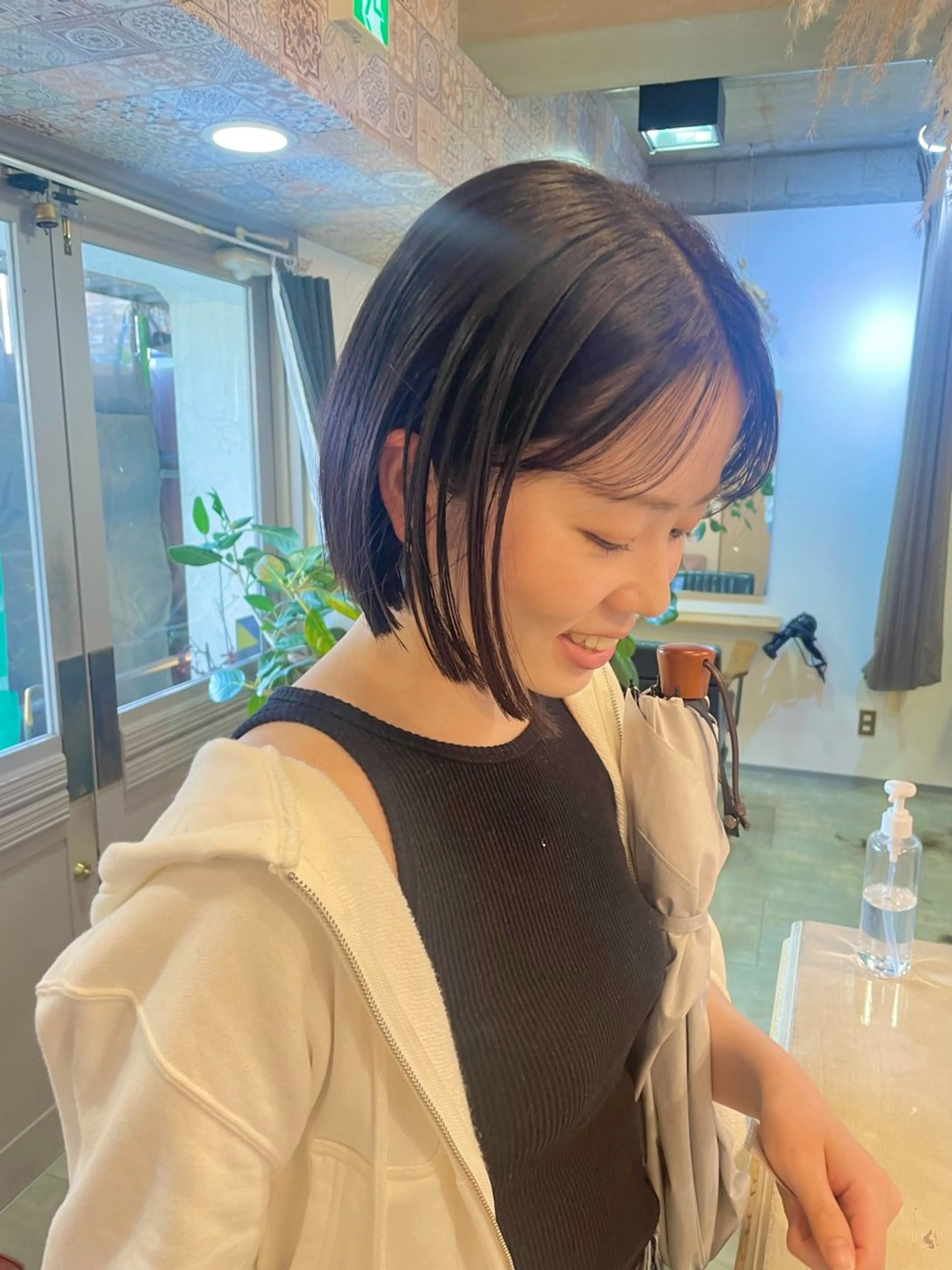 ミディアム ショートボブ ボブ 荒牧 絵美のヘアスタイル