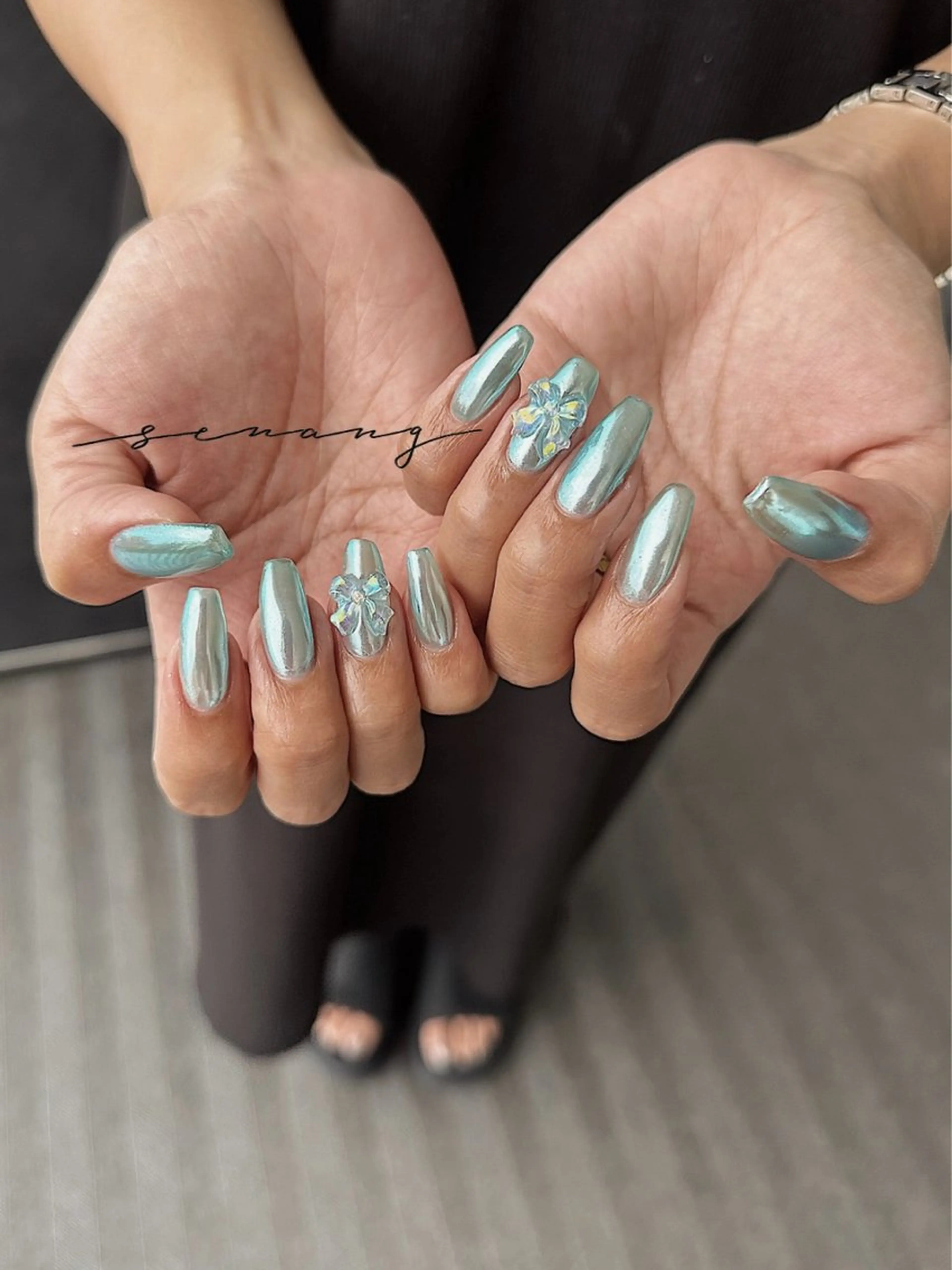 ネイル ミラーネイル リボン ハンドネイル senang所属・senang nailのネイルデザイン