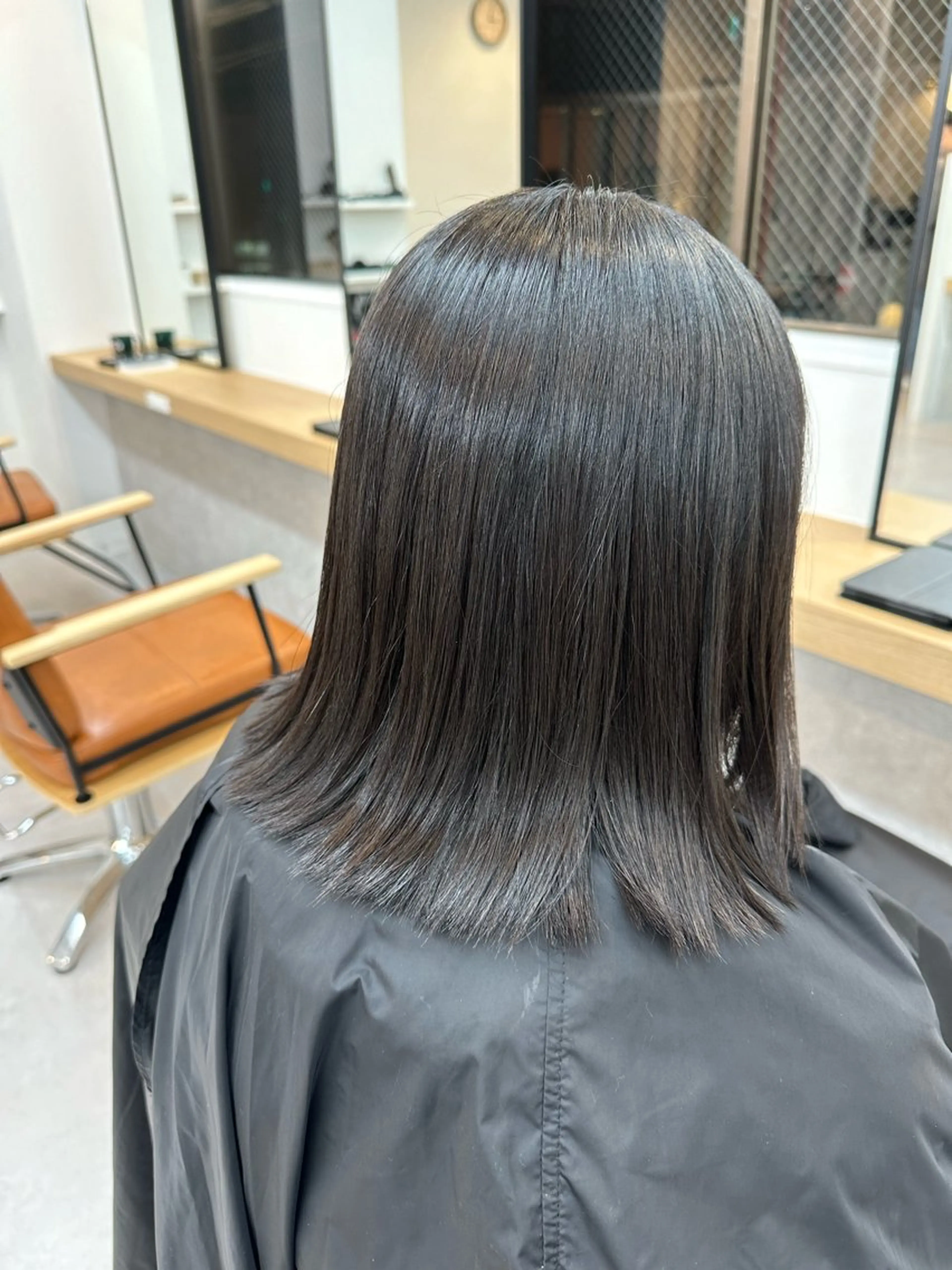 ミディアム 酸性ストレート グランジュ京橋店所属・石田 頌のヘアスタイル