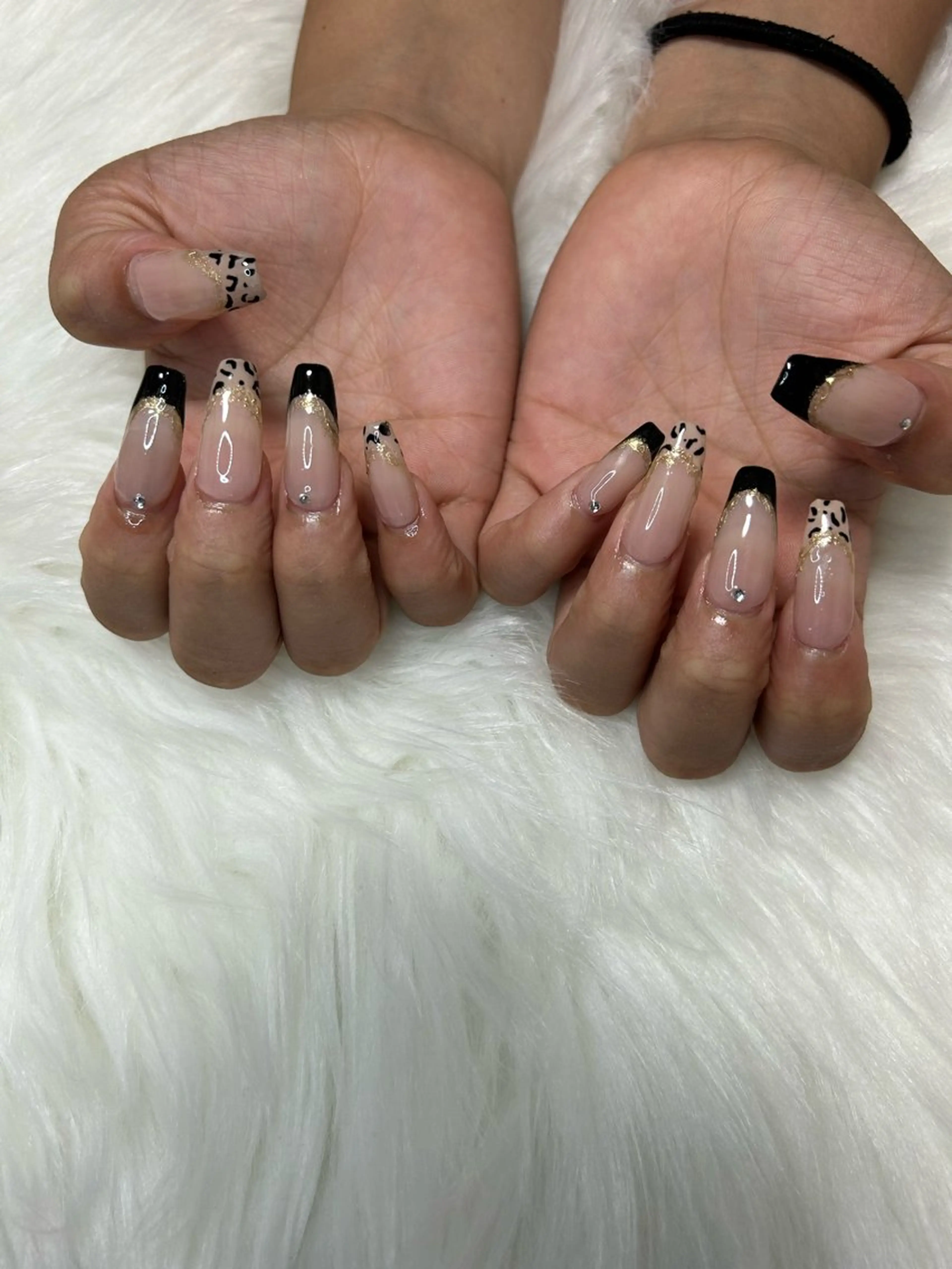 ネイル アニマル柄 フレンチネイル ガーリー ロングネイル ミラーネイル Lala nailのネイルデザイン