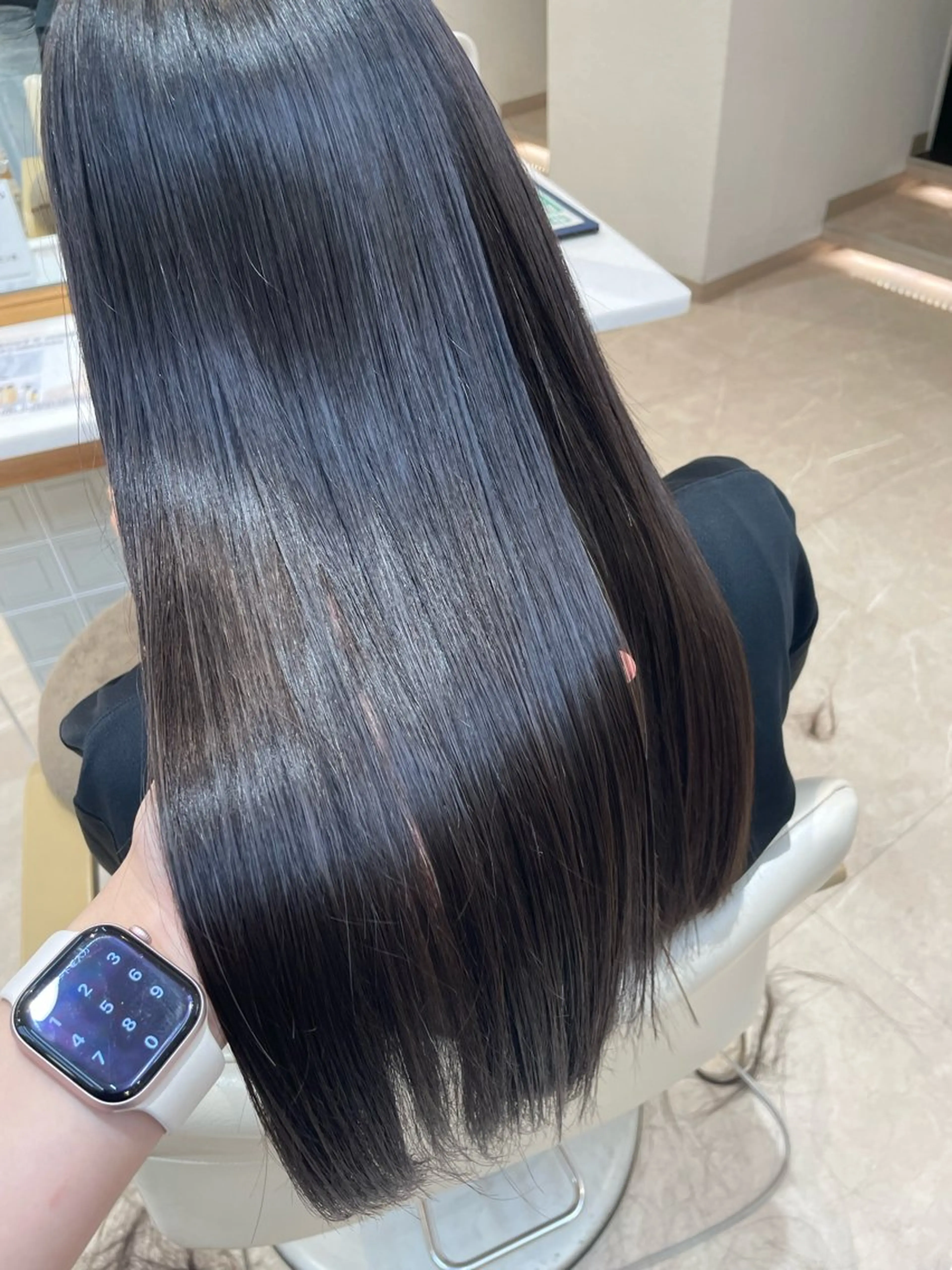 ロング カット 縮毛矯正 ヘッドスパ／透明感 カラー伊藤 千尋のヘアスタイル