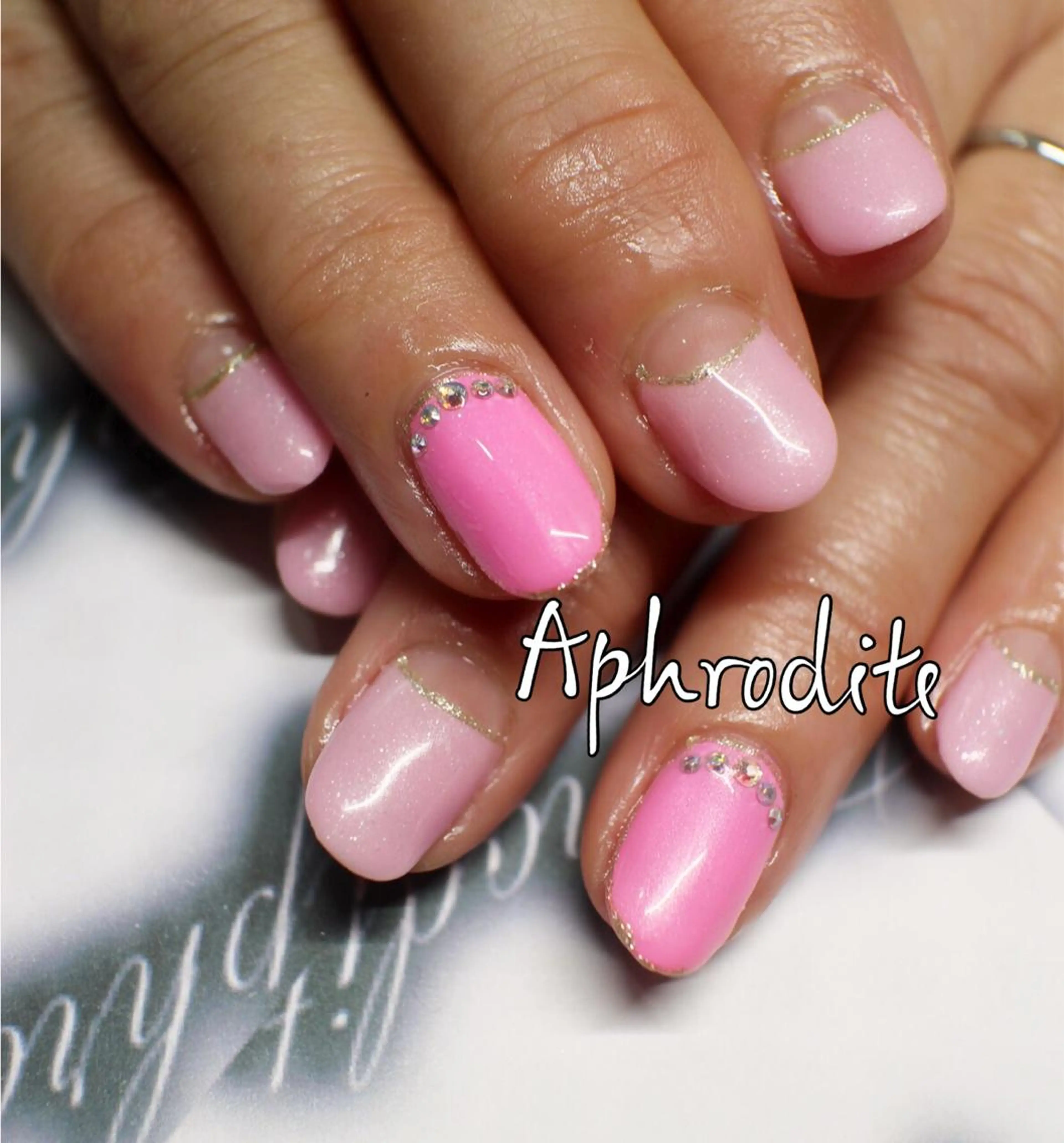 ネイル シンプルネイル APHRODITE Nagisaのネイルデザイン