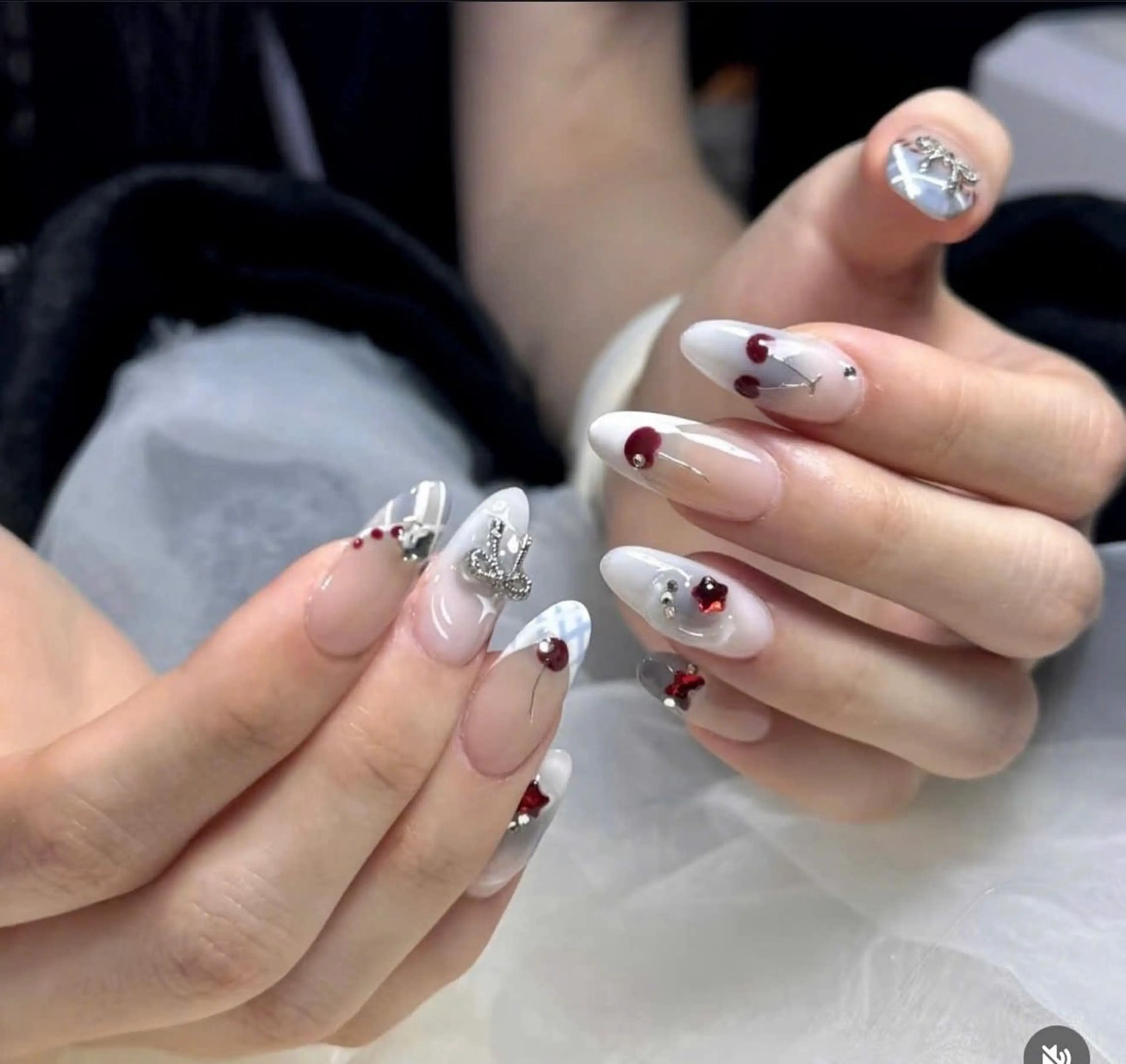 ネイル ハンドネイル HIN NAILのネイルデザイン