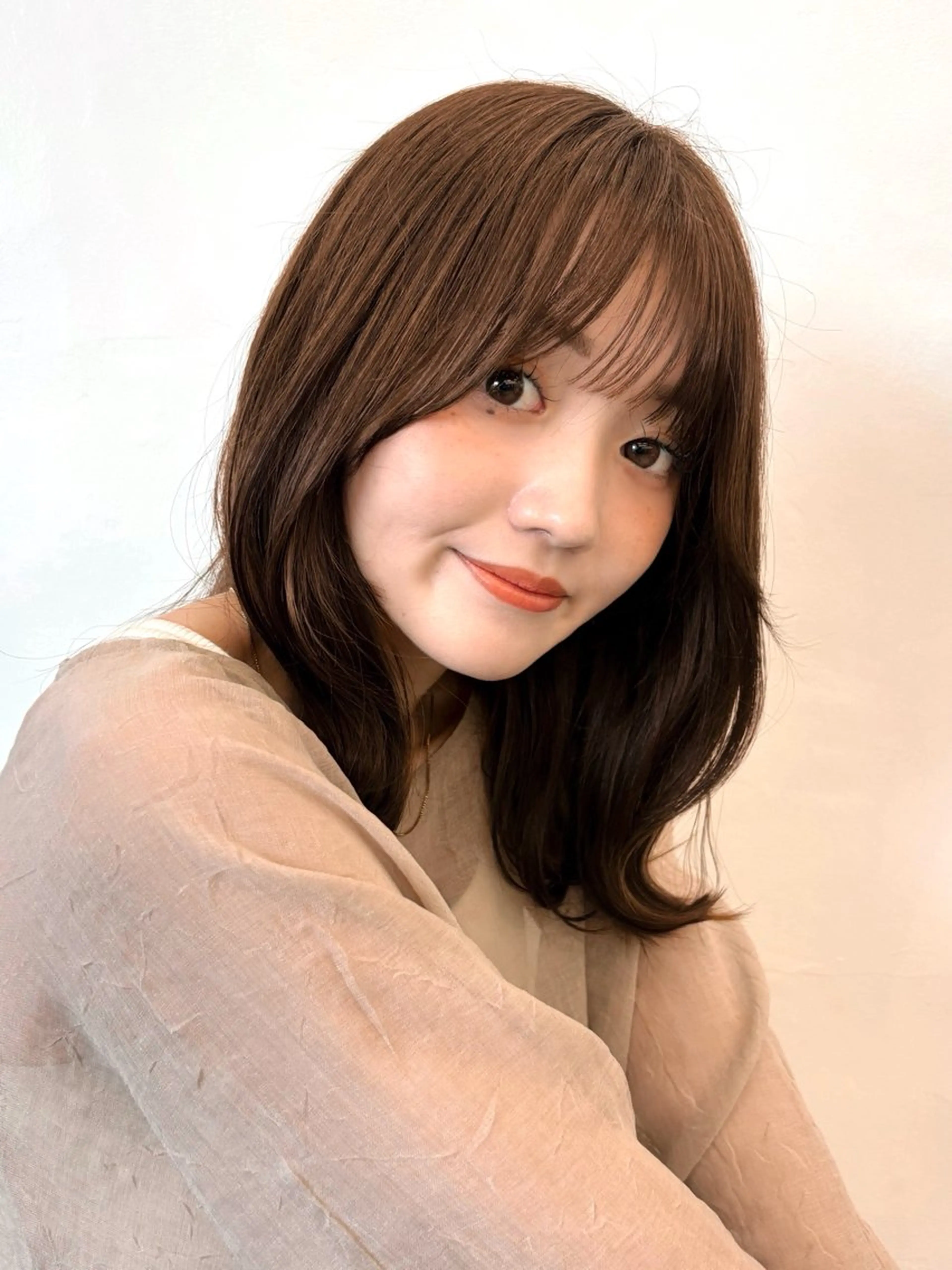 ミディアム カラー ヘアアレンジ ベージュカラー 透明感カラー ボブ レイヤーカット カット ヘアカラー トリートメント 🌱ボブ/レイヤー/ ベージュ/あやみ✨のヘアスタイル