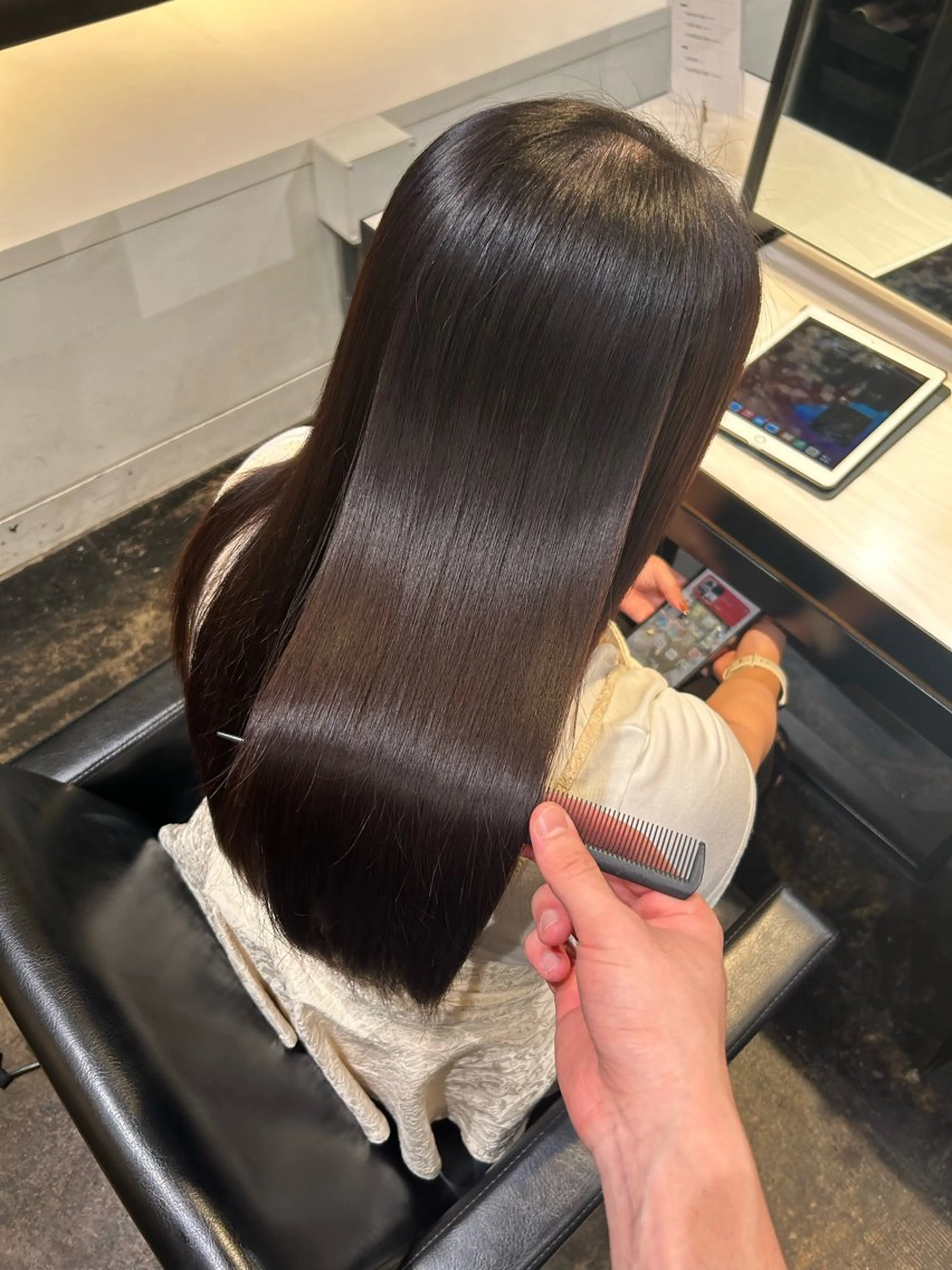 ロング ロング ヘアカラー 縮毛矯正 トリートメント ENORE銀座店所属・👑髪質改善/ カット👑拓海のヘアスタイル
