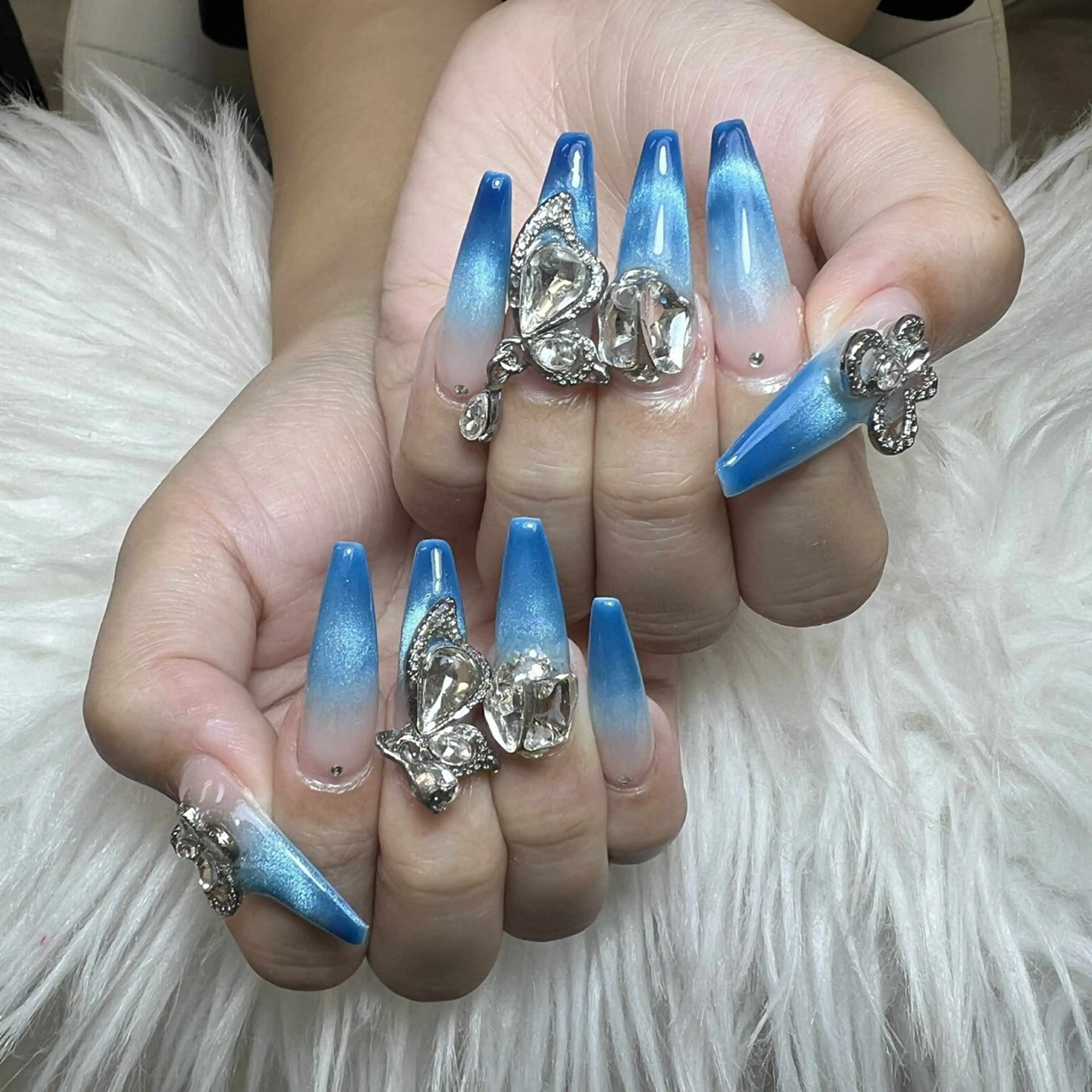 ネイル ハンドネイル ハンドケア Anh Nail 歌舞伎町のネイルデザイン