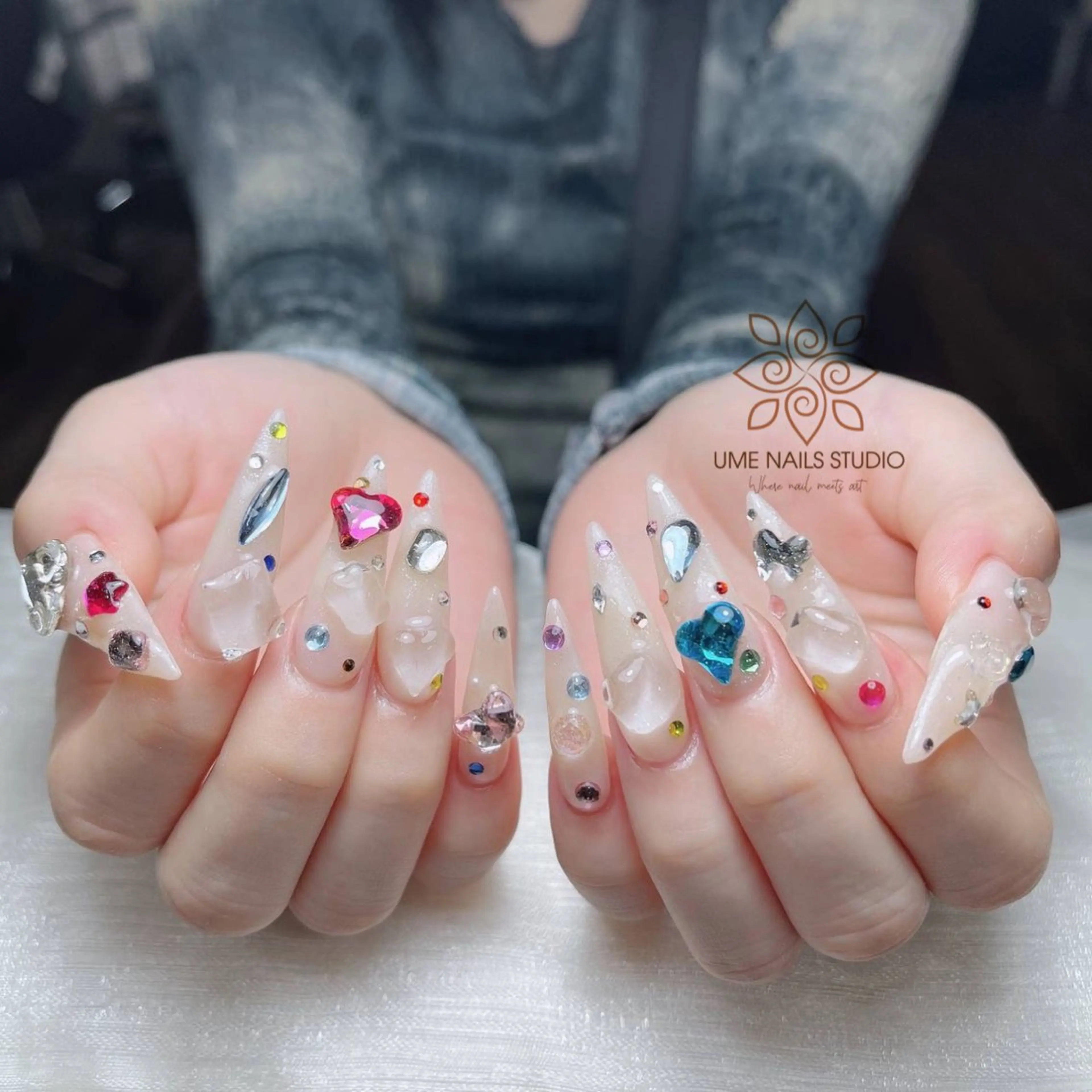 ネイル チークネイル クリアネイル ガーリー キラキラネイル 韓国ネイル ハンドネイル Ume Nail Studioのネイルデザイン