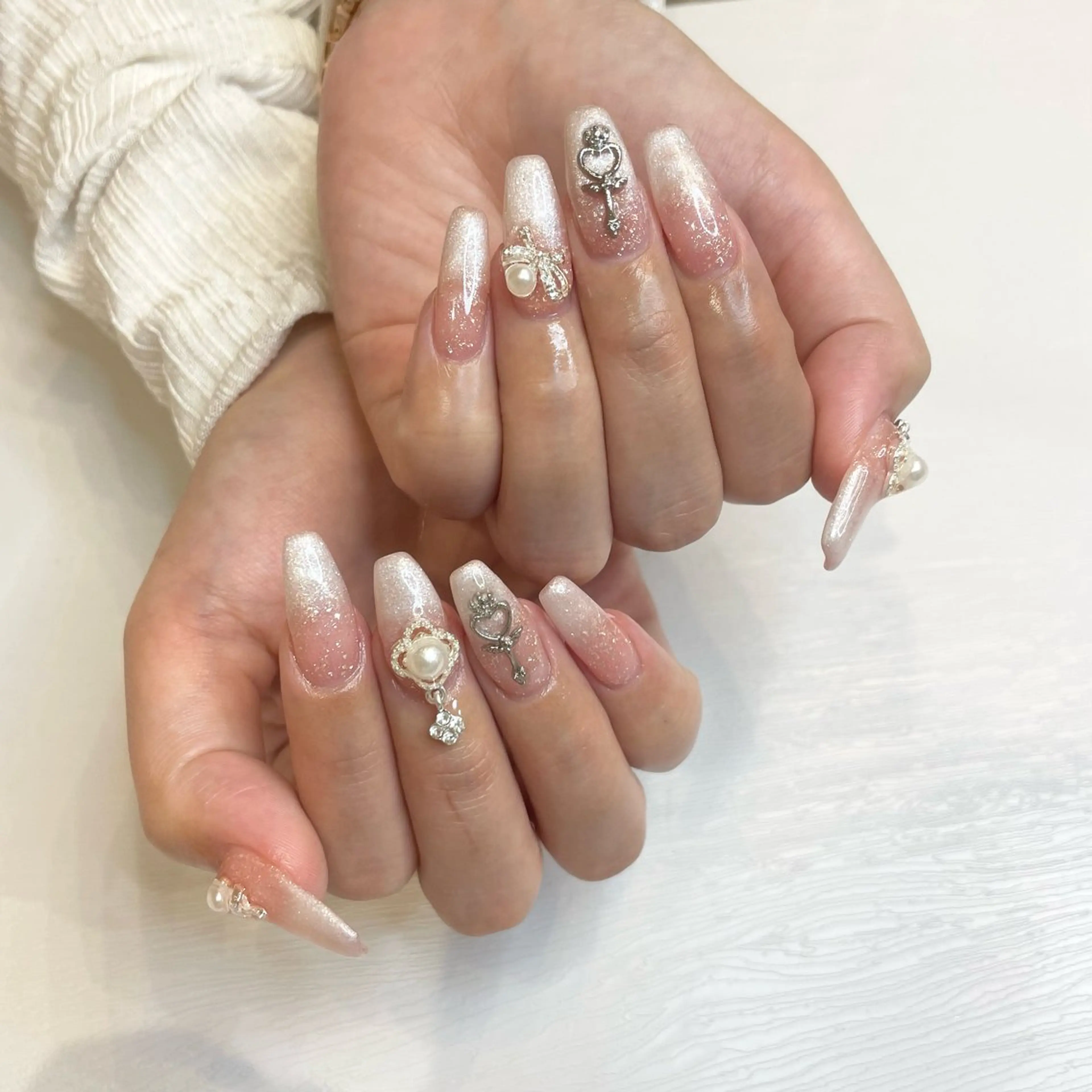 ネイル グラデーション ラメ(グリッター) ラメグラデーション ハンドネイル ui nailのネイルデザイン