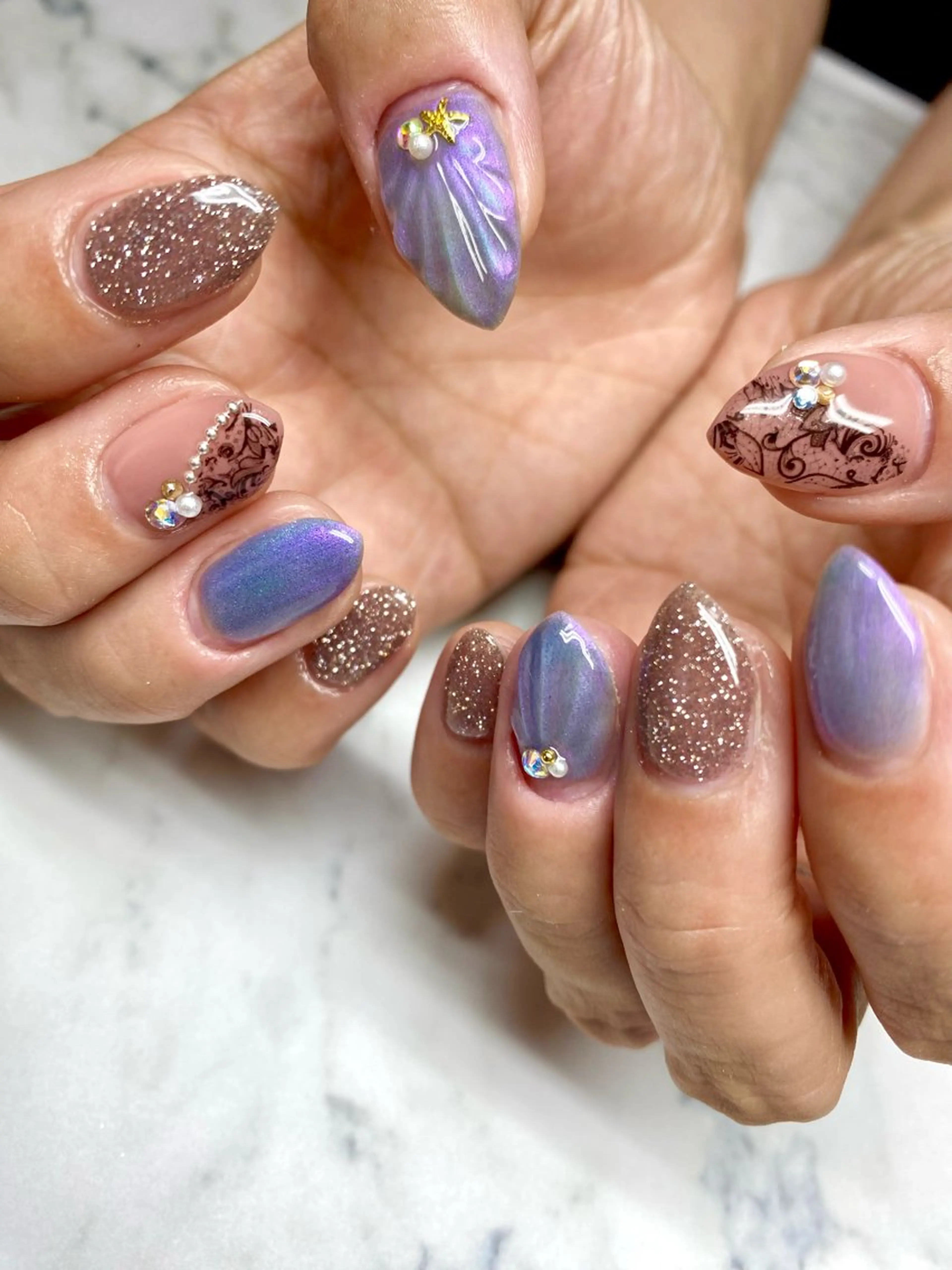 ネイル アートネイル キラキラネイル 持ち込み ハンドネイル Nail Salon BeBe所属・Nail salon BeBeのネイルデザイン