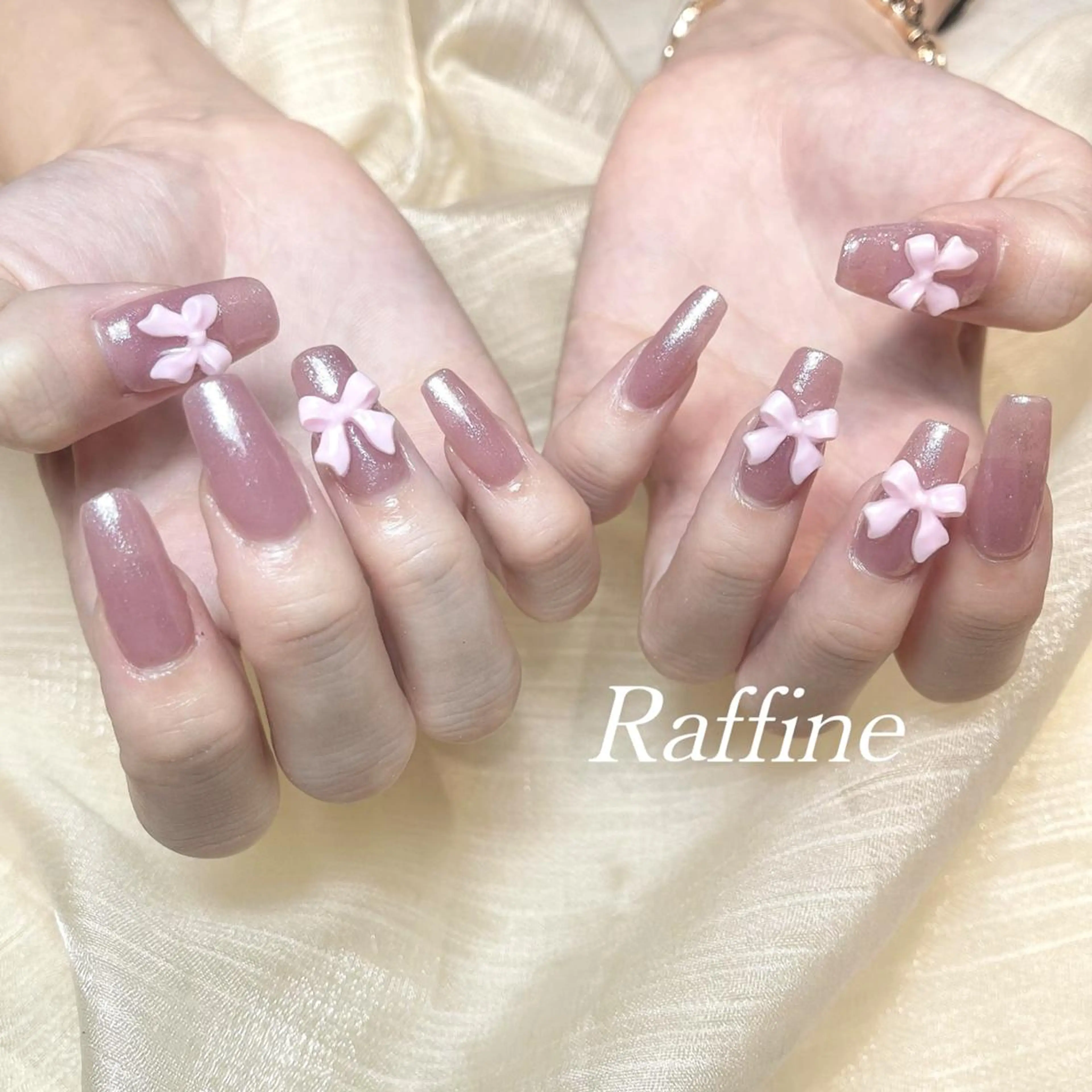 ネイル RAFFINE 月🦋🩵のネイルデザイン