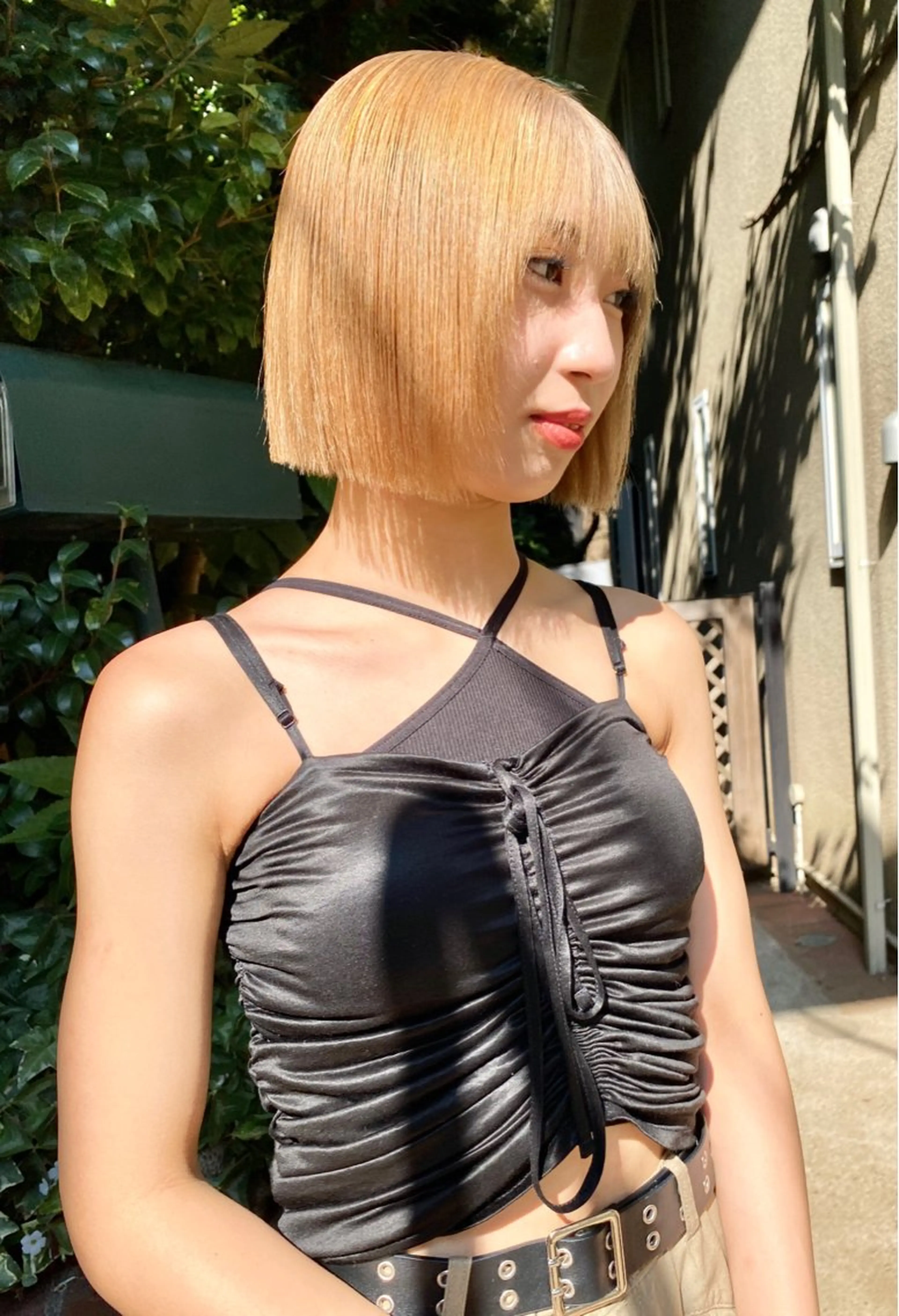 セミロング カラー 切りっぱなしボブ ベージュカラー ハイトーンカラー ハイトーンベージュ ボブ ヘアカラー ハイトーン/デザイン hirokiのヘアスタイル
