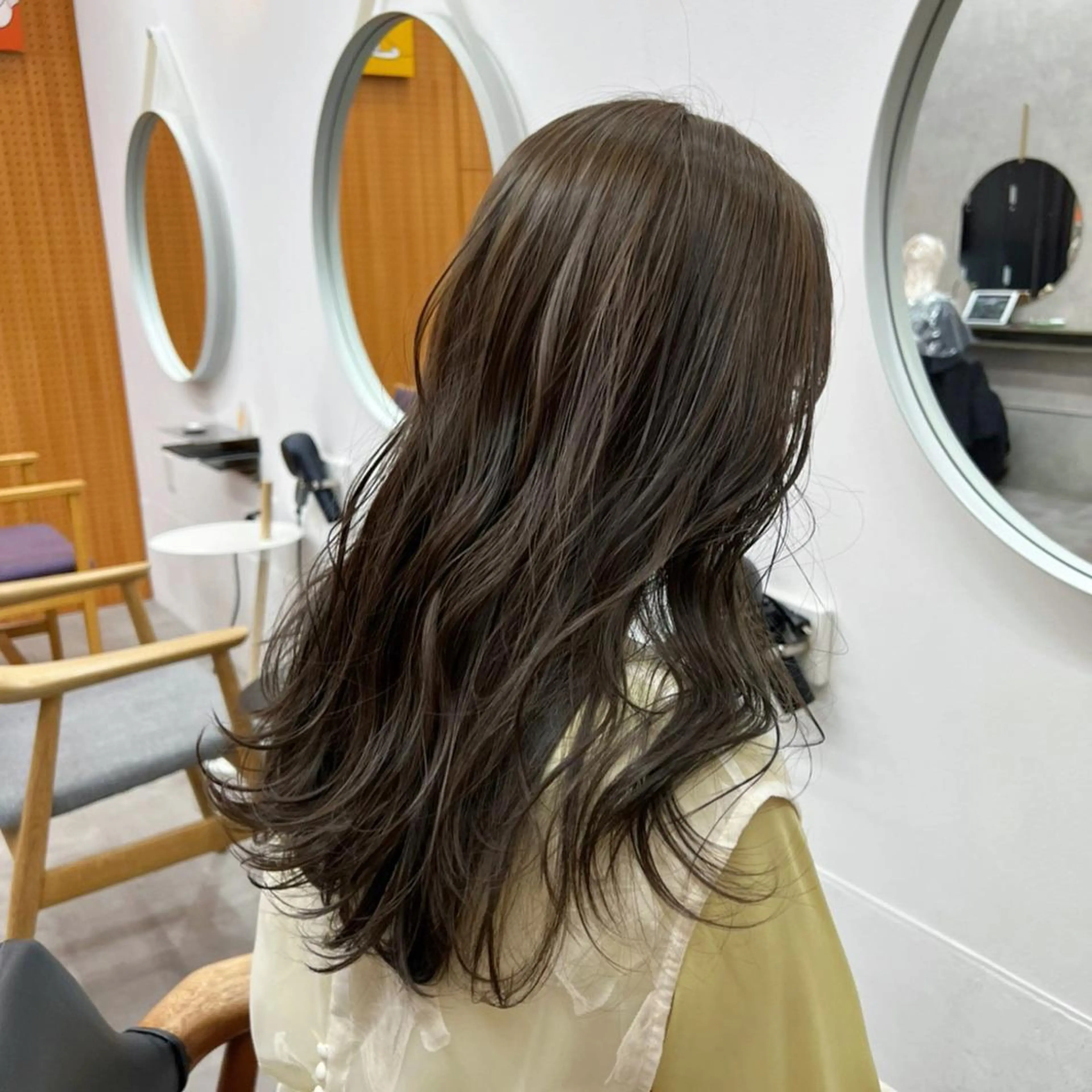 ロング カラー ヘアカラー 田川 華奈のヘアスタイル