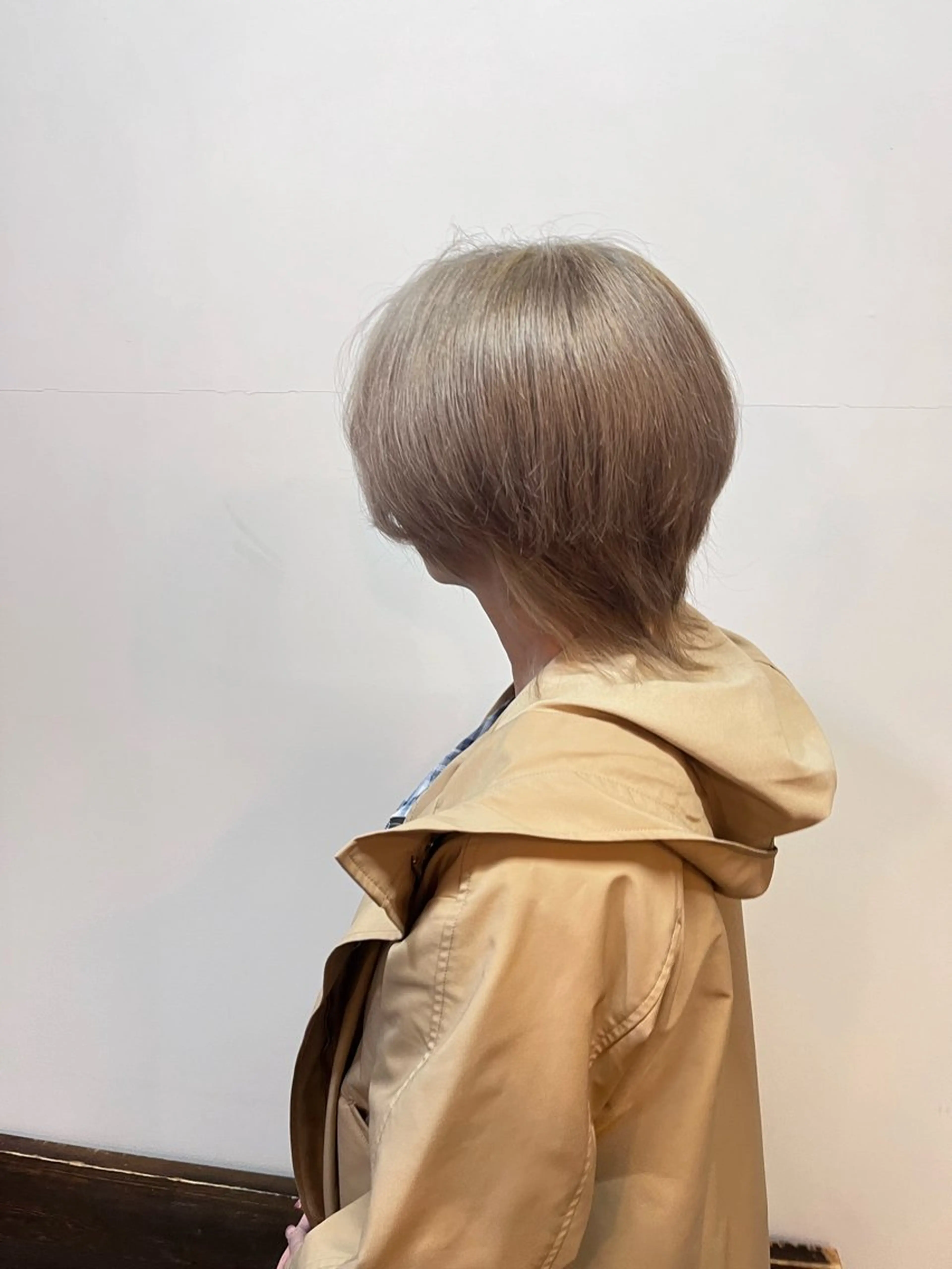 ショート カラー ブリーチ あかね 髪質改善ストレートのヘアスタイル