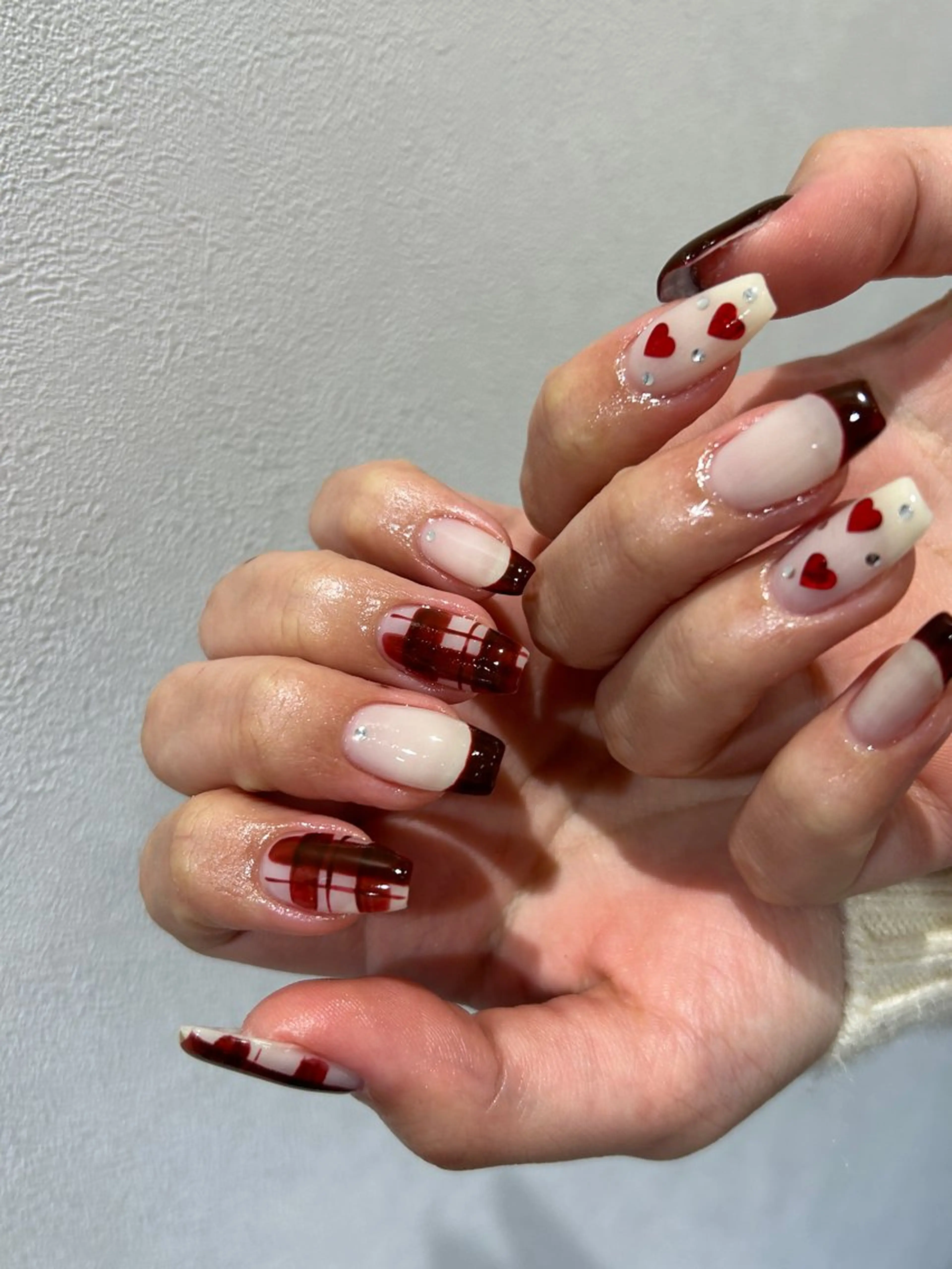 ネイル ハンドネイル NINEnami ニュアンスネイルのネイルデザイン
