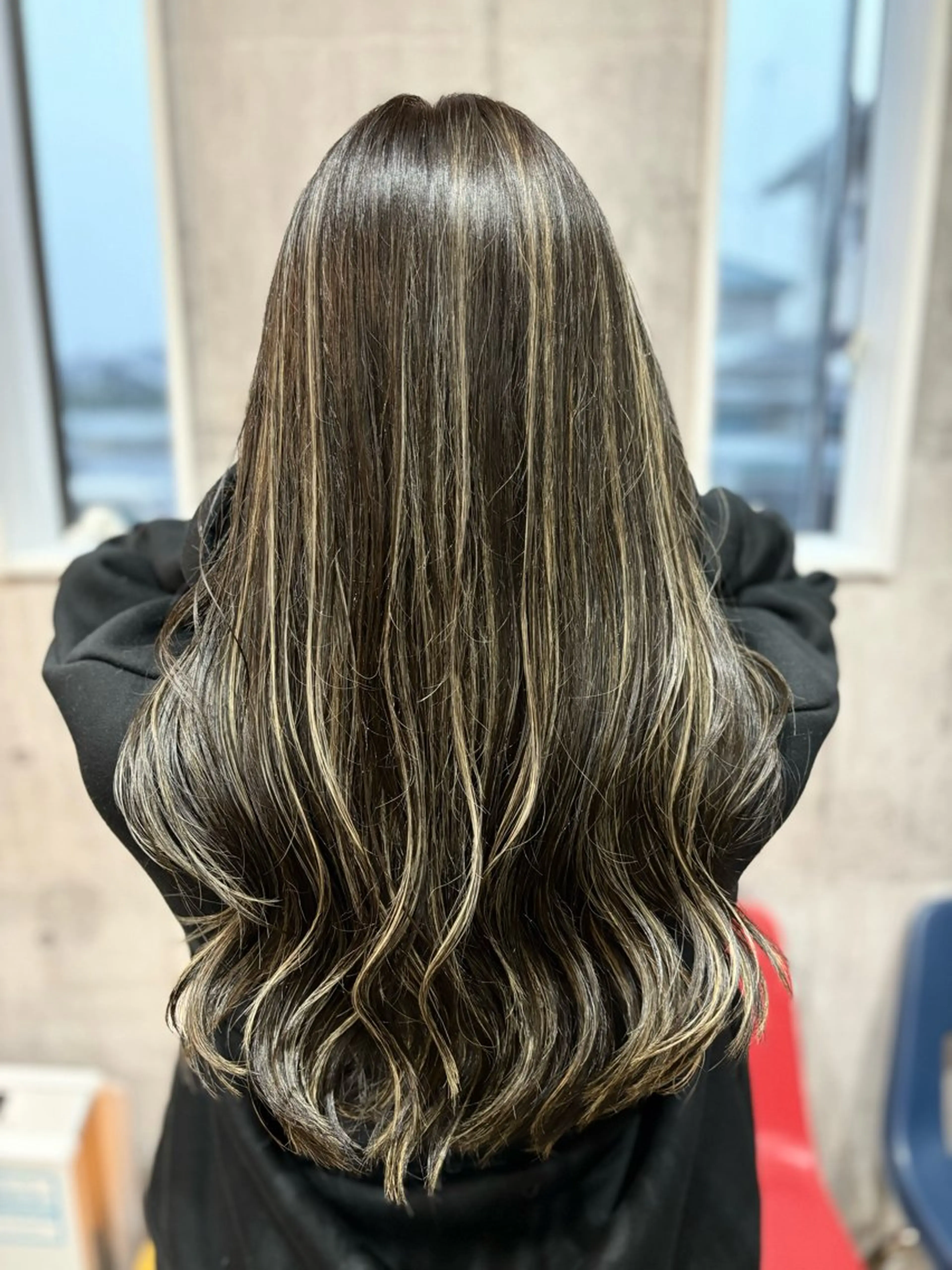 ロング ハイライト レイヤーカット カット ヘアカラー Welila by haku所属・yuuki ウェリラバイハクのヘアスタイル