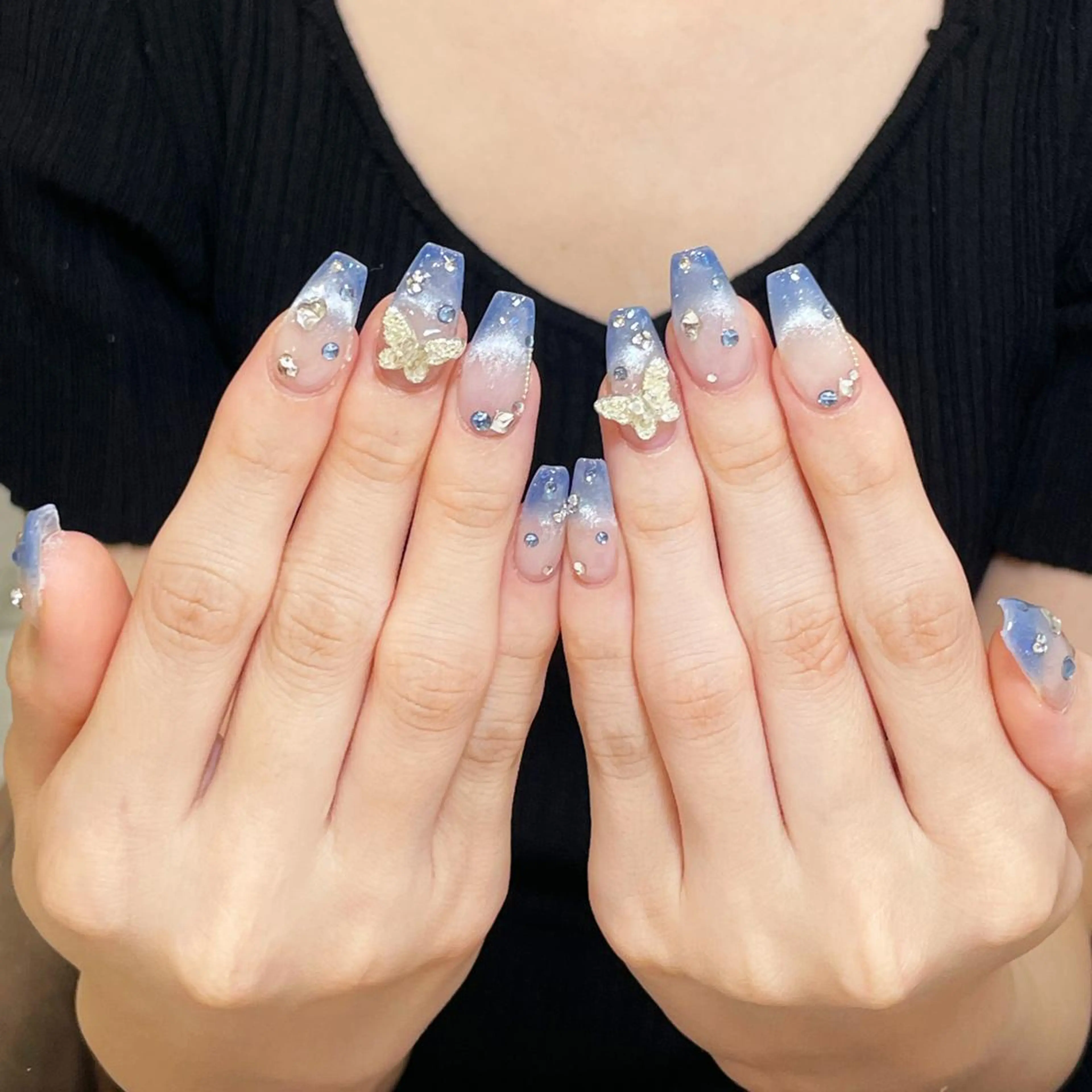 ネイル アートネイル オーロラネイル ガーリー キラキラネイル マグネットネイル ハンドネイル YOYO 💅のネイルデザイン