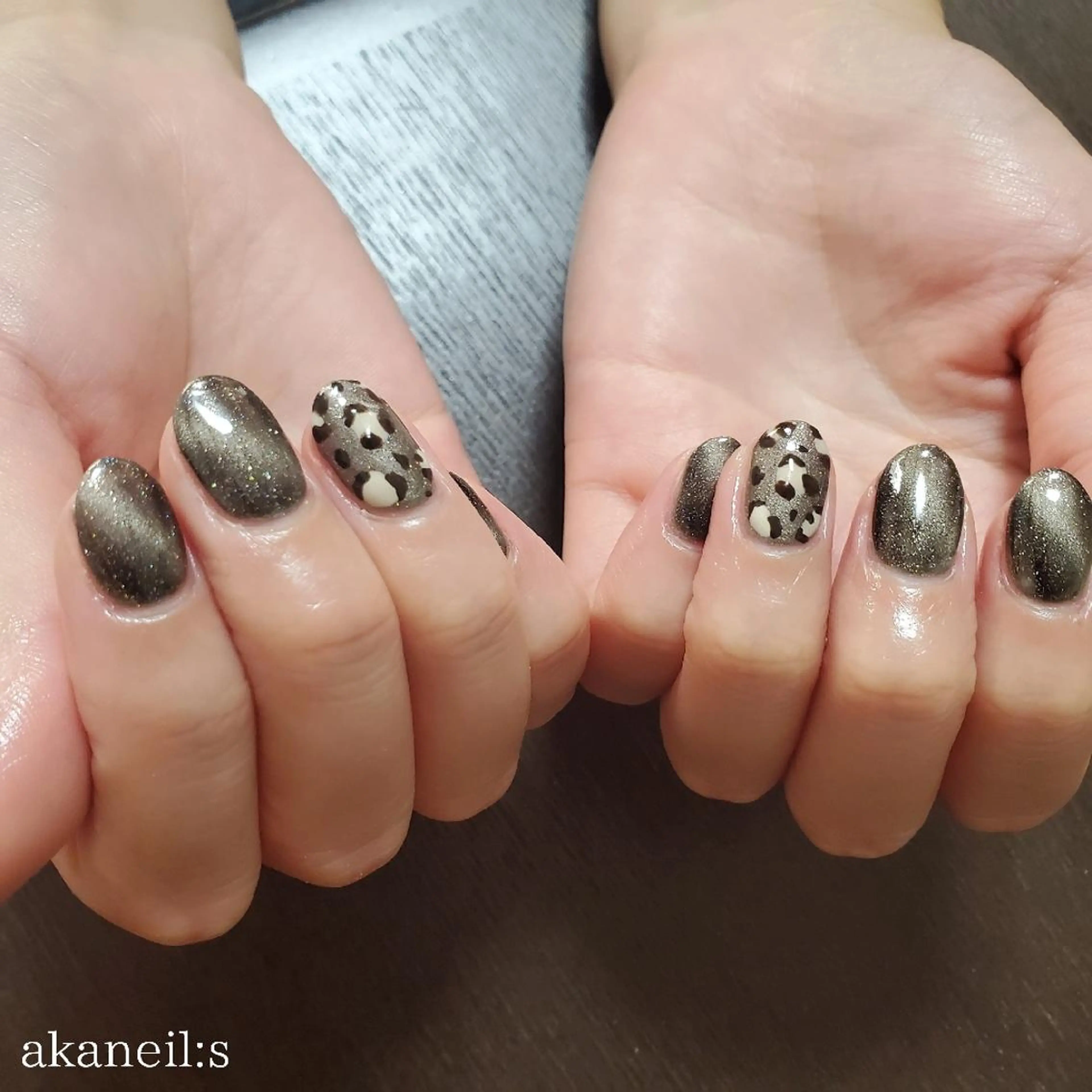 ネイル アニマル柄 アートネイル マグネットネイル 【akaneils】 アカネのネイルデザイン