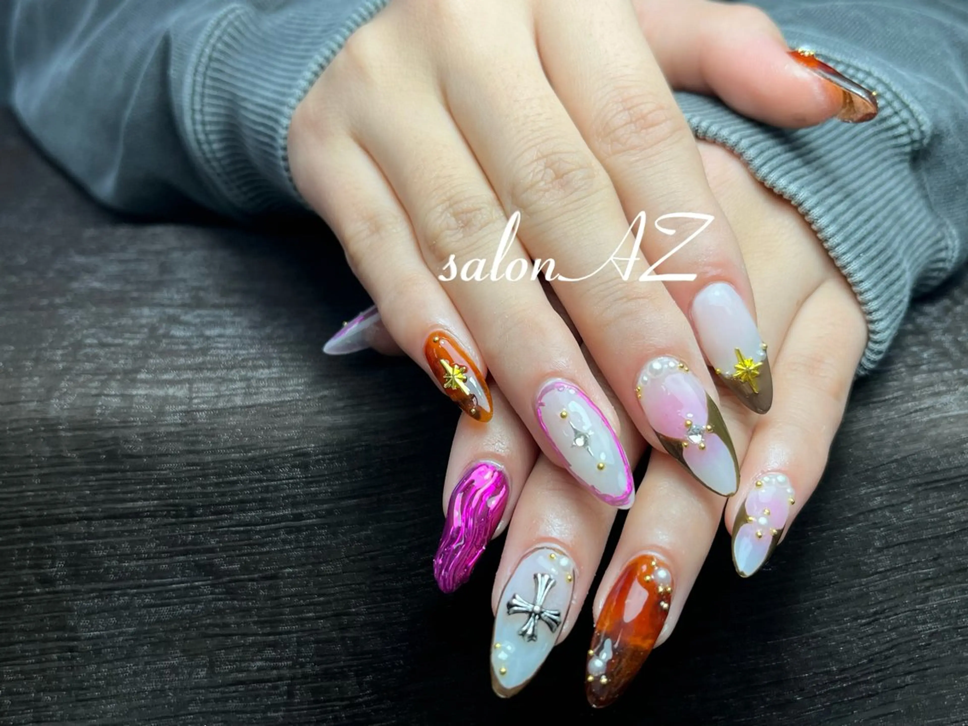 ネイル 長さ出し フットネイル フレンチネイル マグネットネイル ニュアンスネイル ハンドネイル salonAZ トップネイリストのネイルデザイン