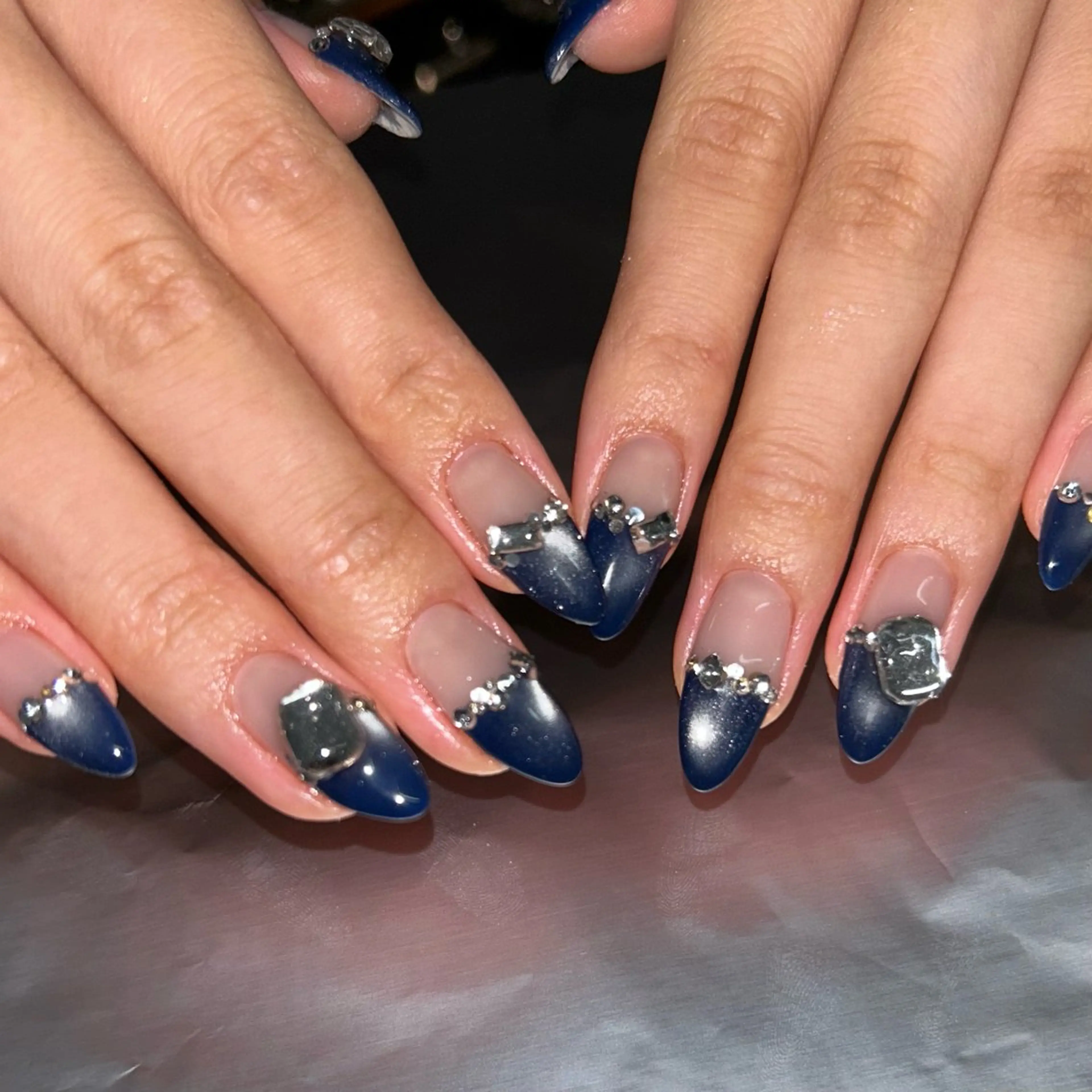 ネイル 氷ネイル・うるうるネイル ハルナ/当日予約 🆗🪩のネイルデザイン