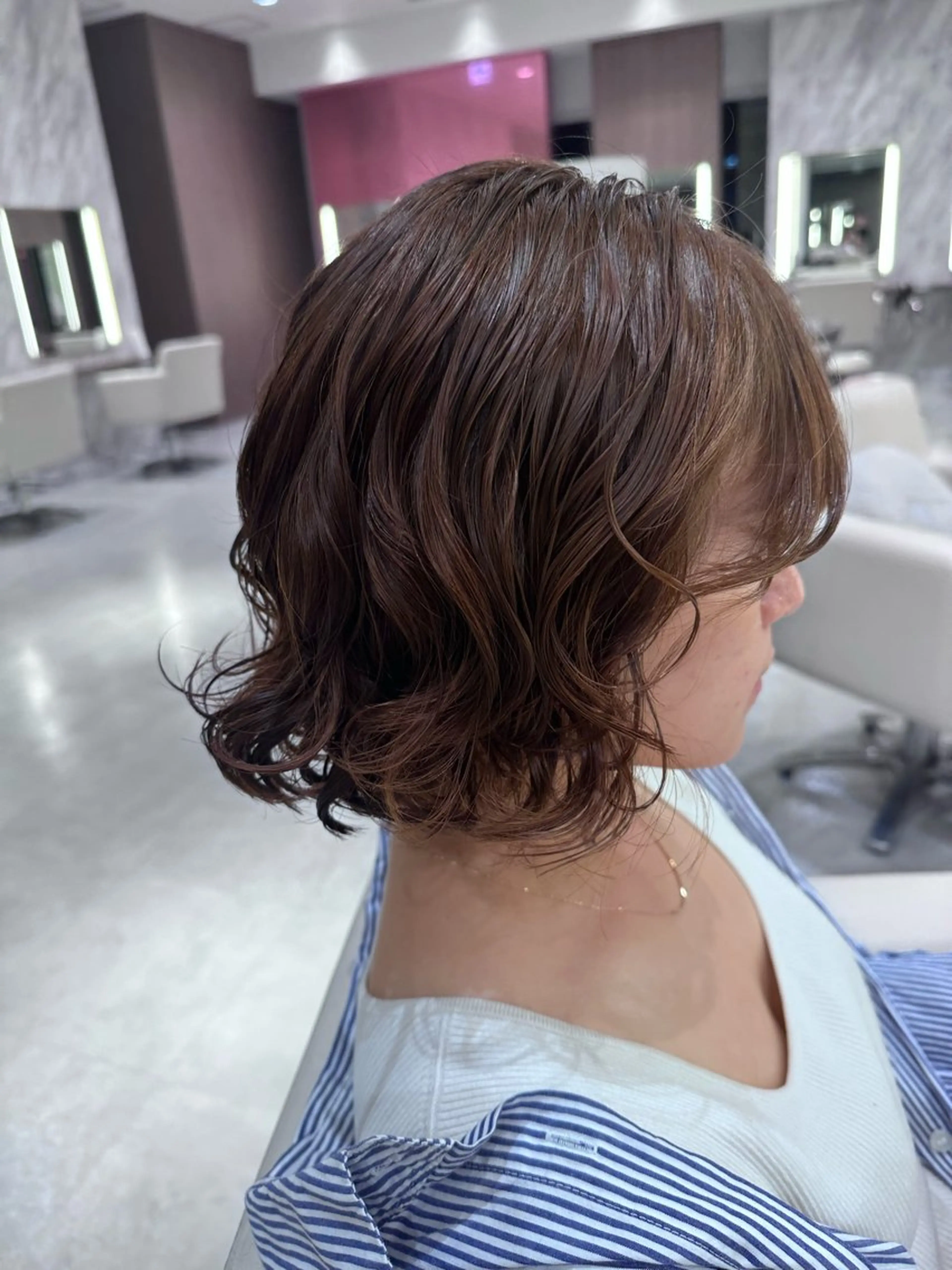 ミディアム パーマ コルソケーツー　梅田茶屋町(corso k-two)所属・三村 さゆみのヘアスタイル