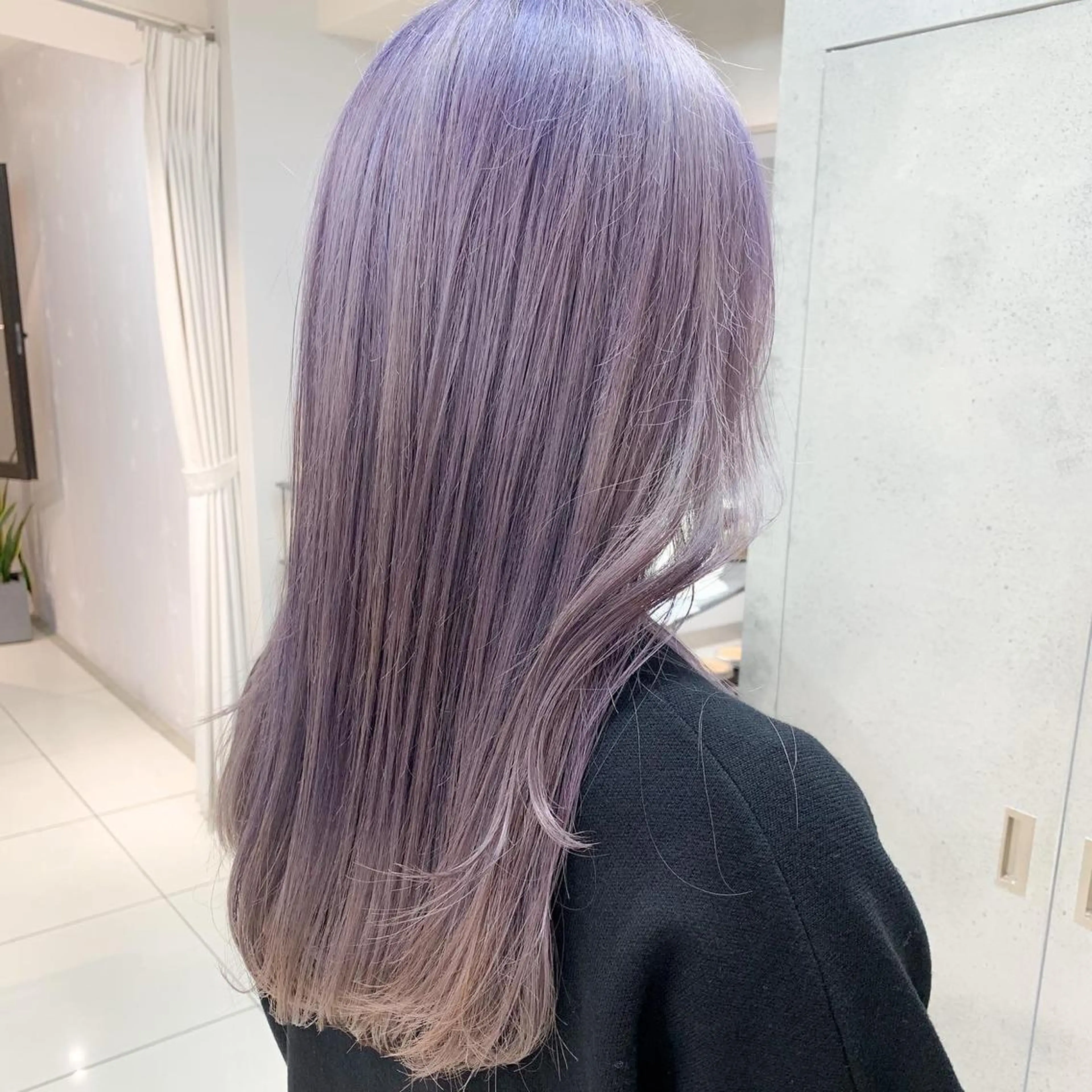 ロング カラー raika .のヘアスタイル