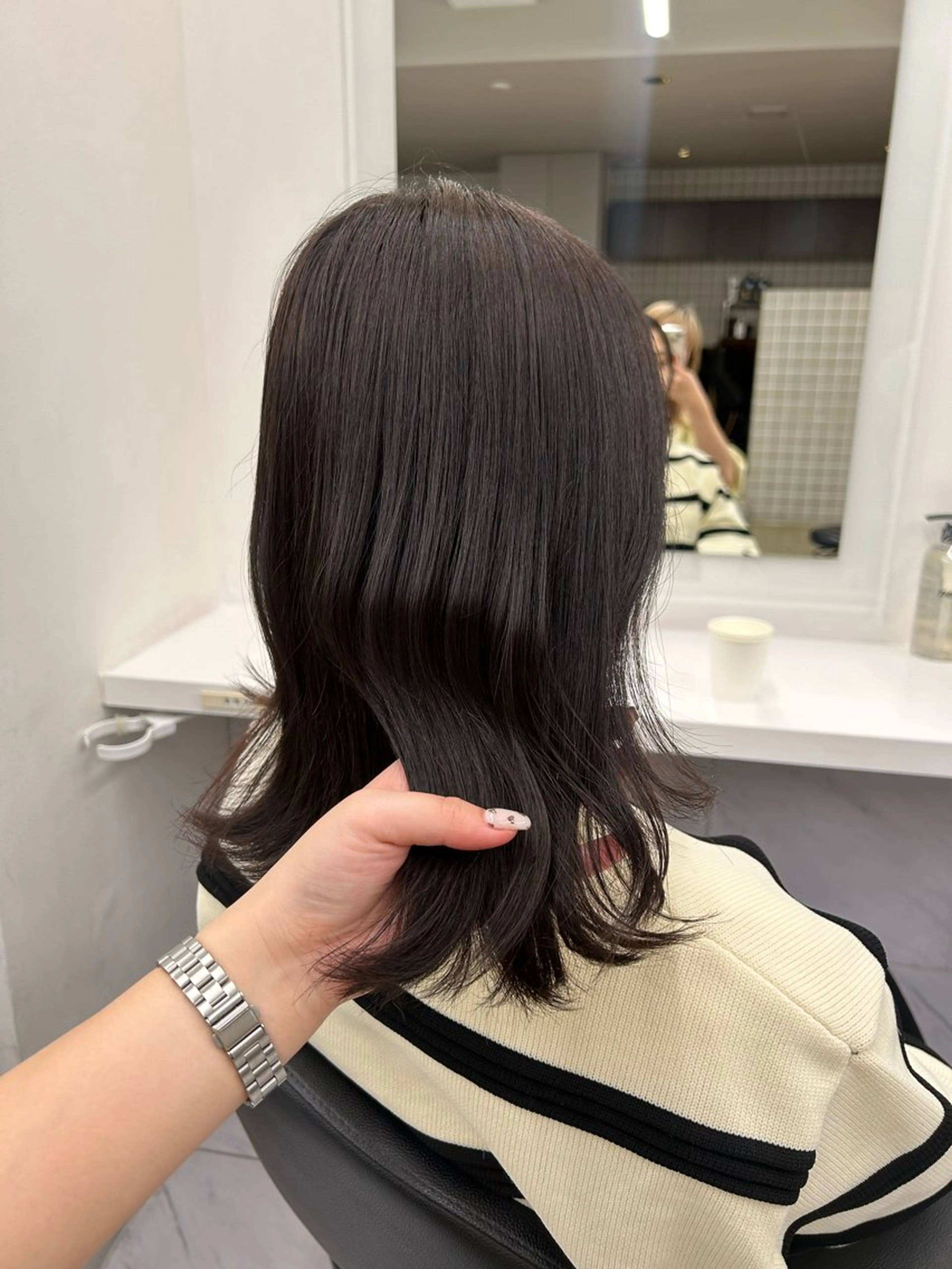 カラー ヘアカラー ベージュ／ピンク【く すみカラー】レイヤーのヘアスタイル