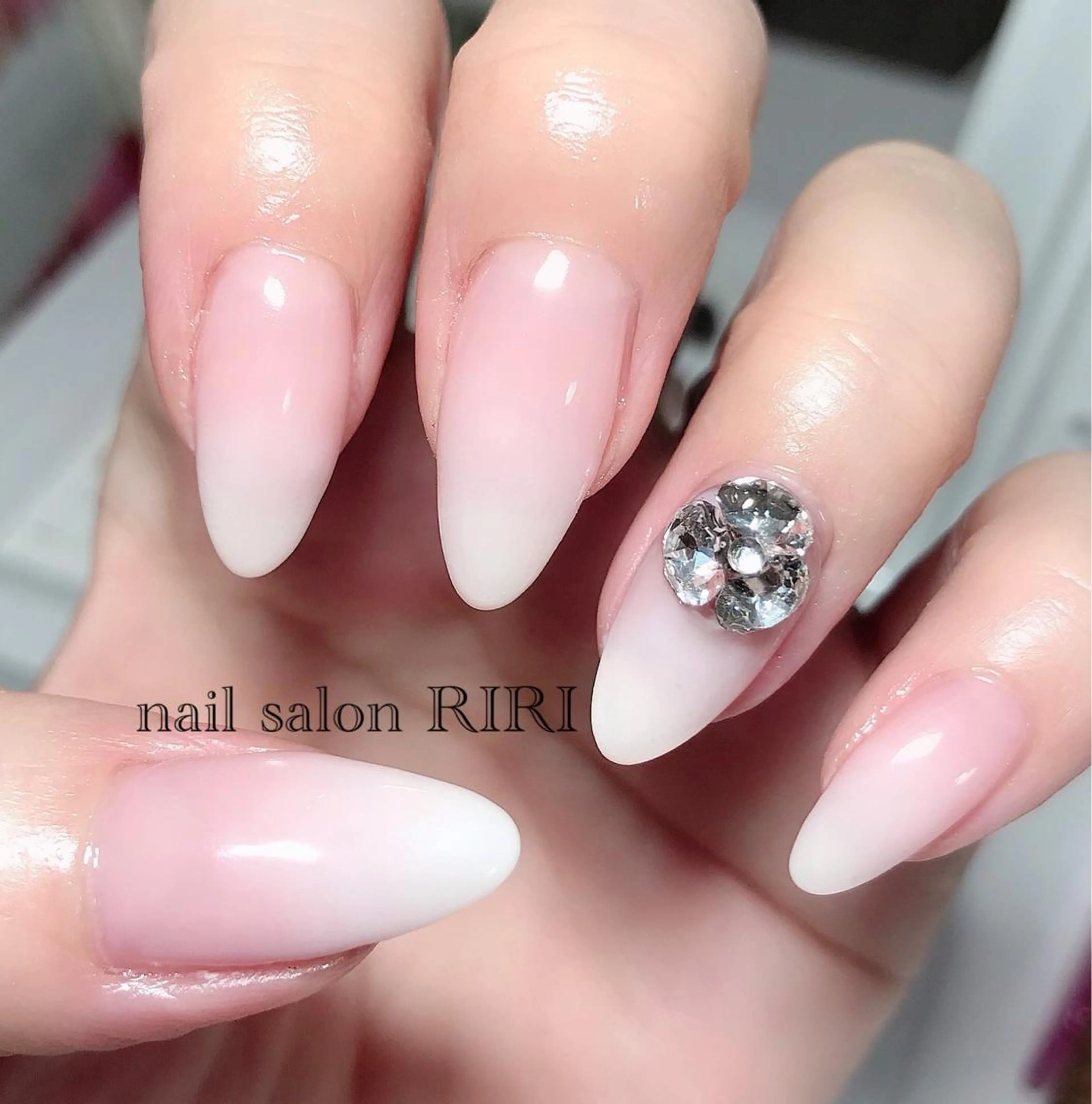 ネイル グラデーション private  nail  salon RIRI所属・RIRI リリのネイルデザイン