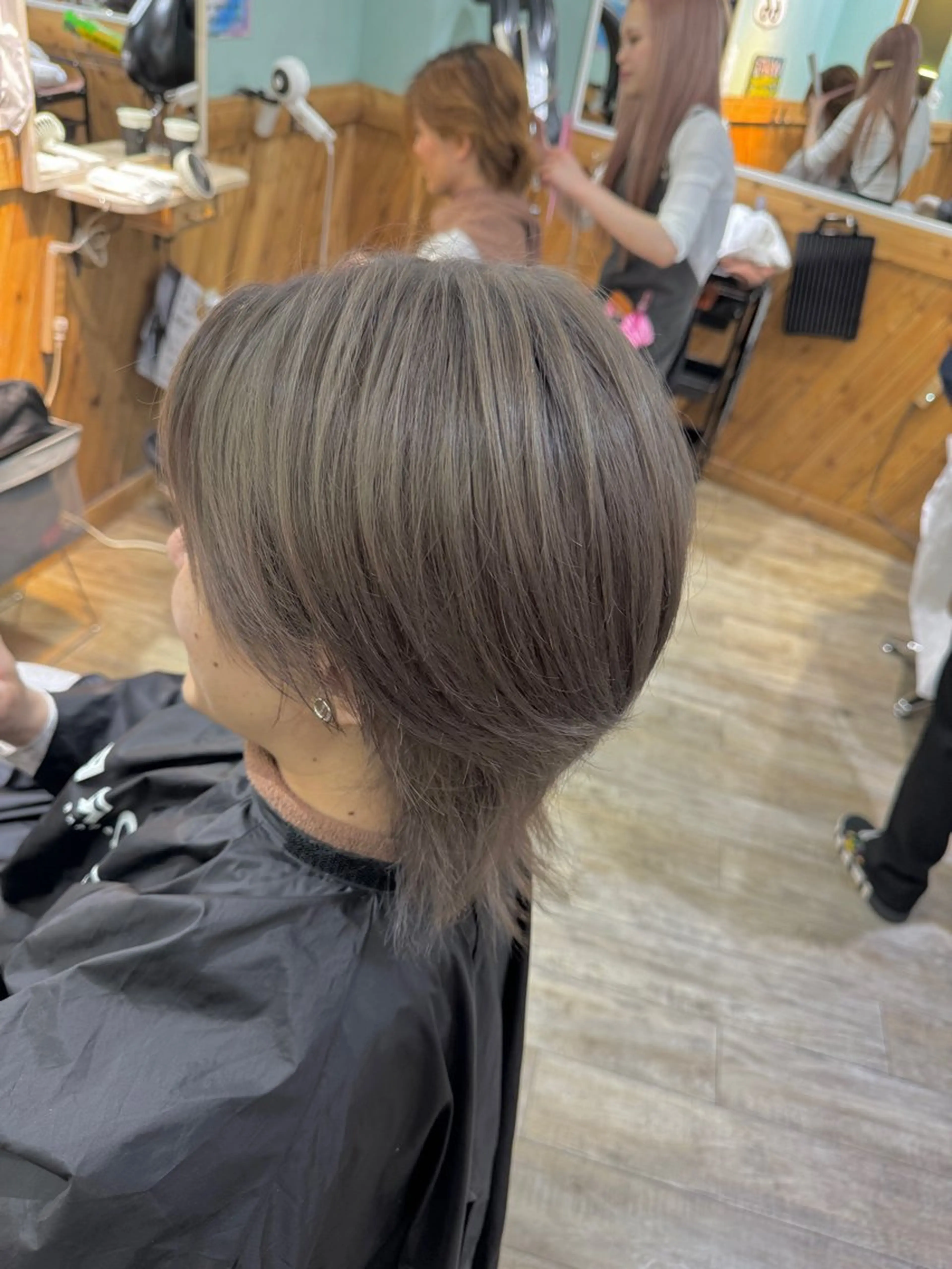 ショート ヘアカラー CORE shinjuku所属・カラーモデル募集⭐️ もえのヘアスタイル