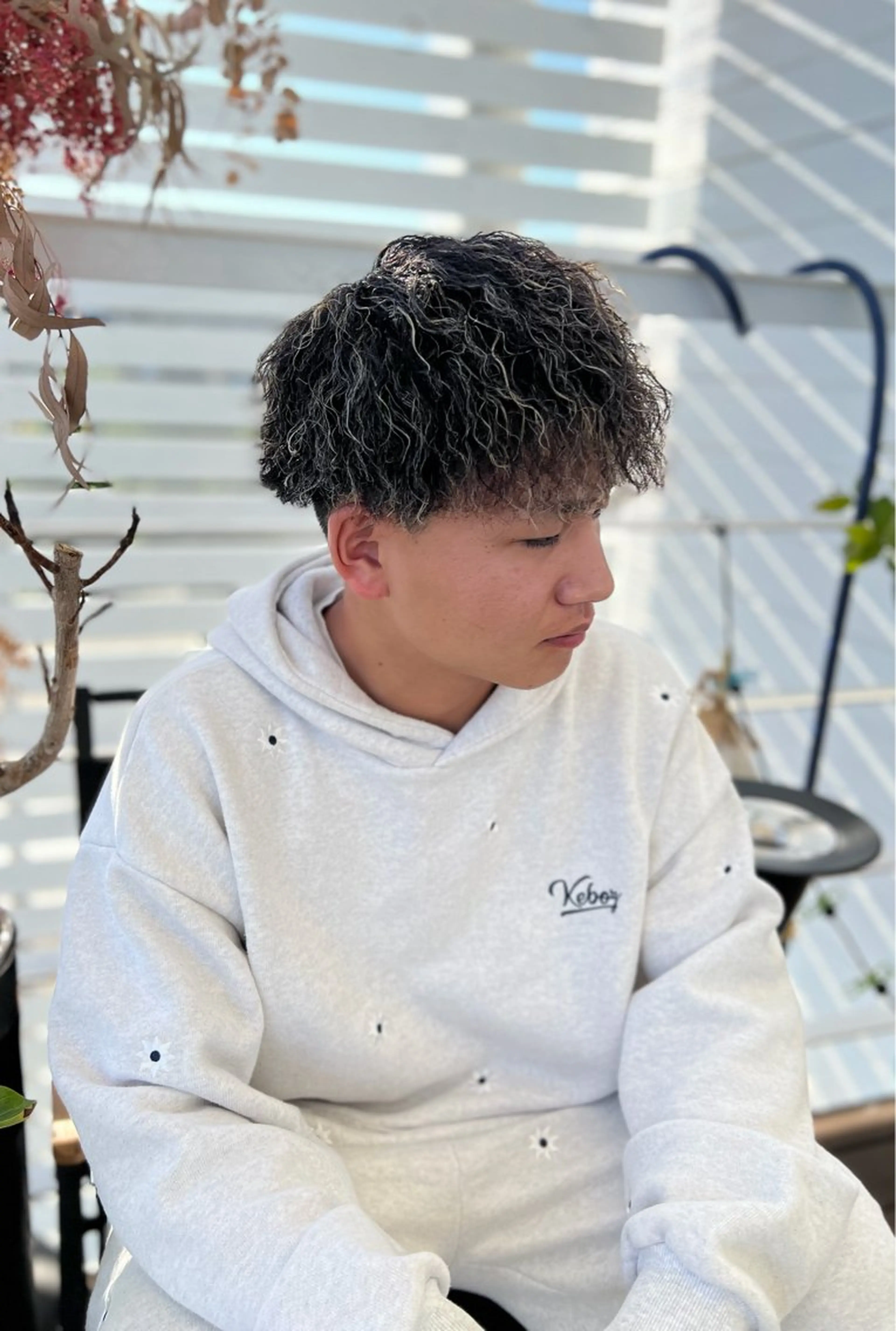 【白髪×パーマ】メッシュキャップハイライト+パーマ+カットの写真