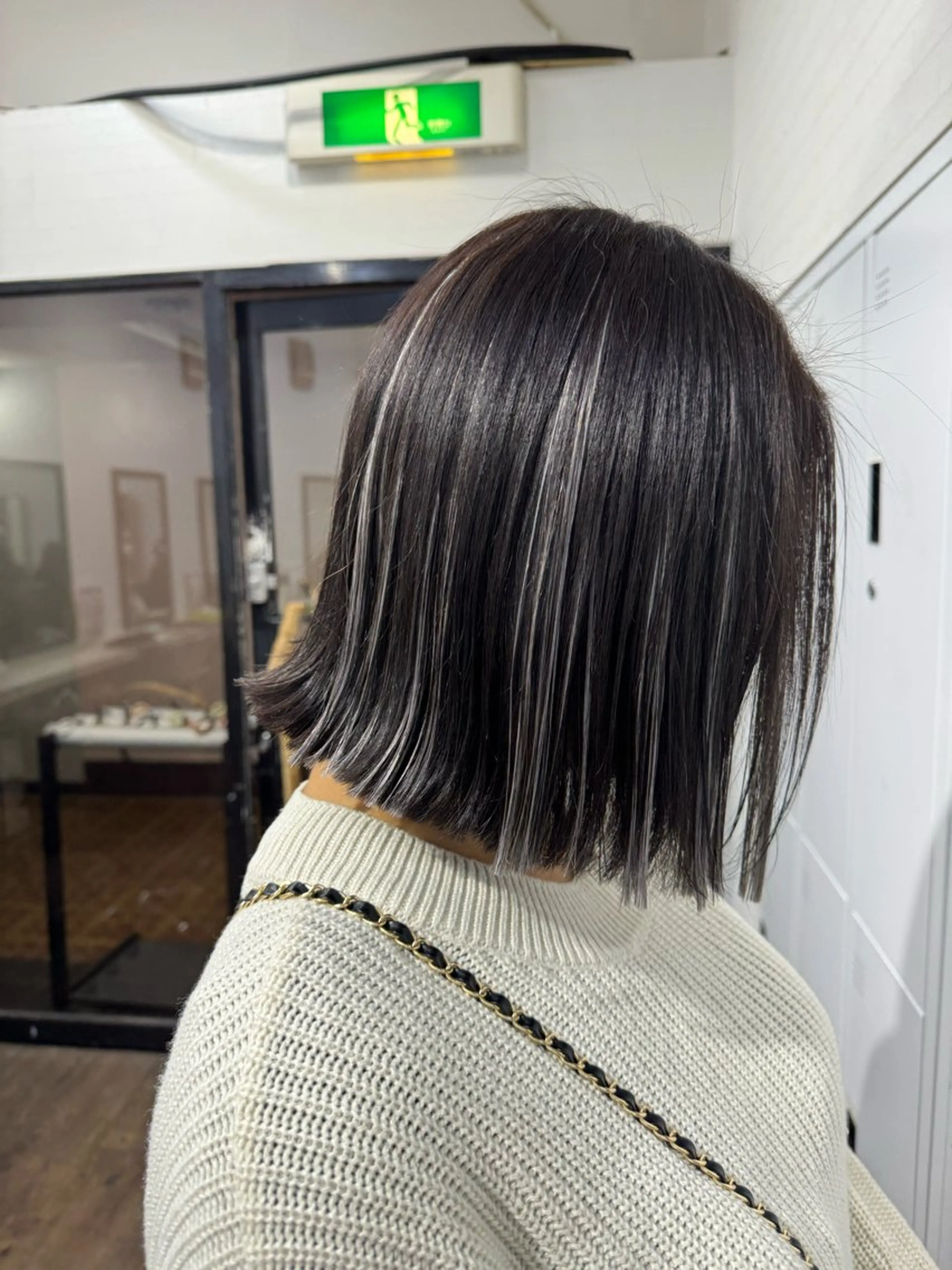 ミディアム エクステ 田子🦋ハイトーン 🫐耳つぼジュエリーのヘアスタイル