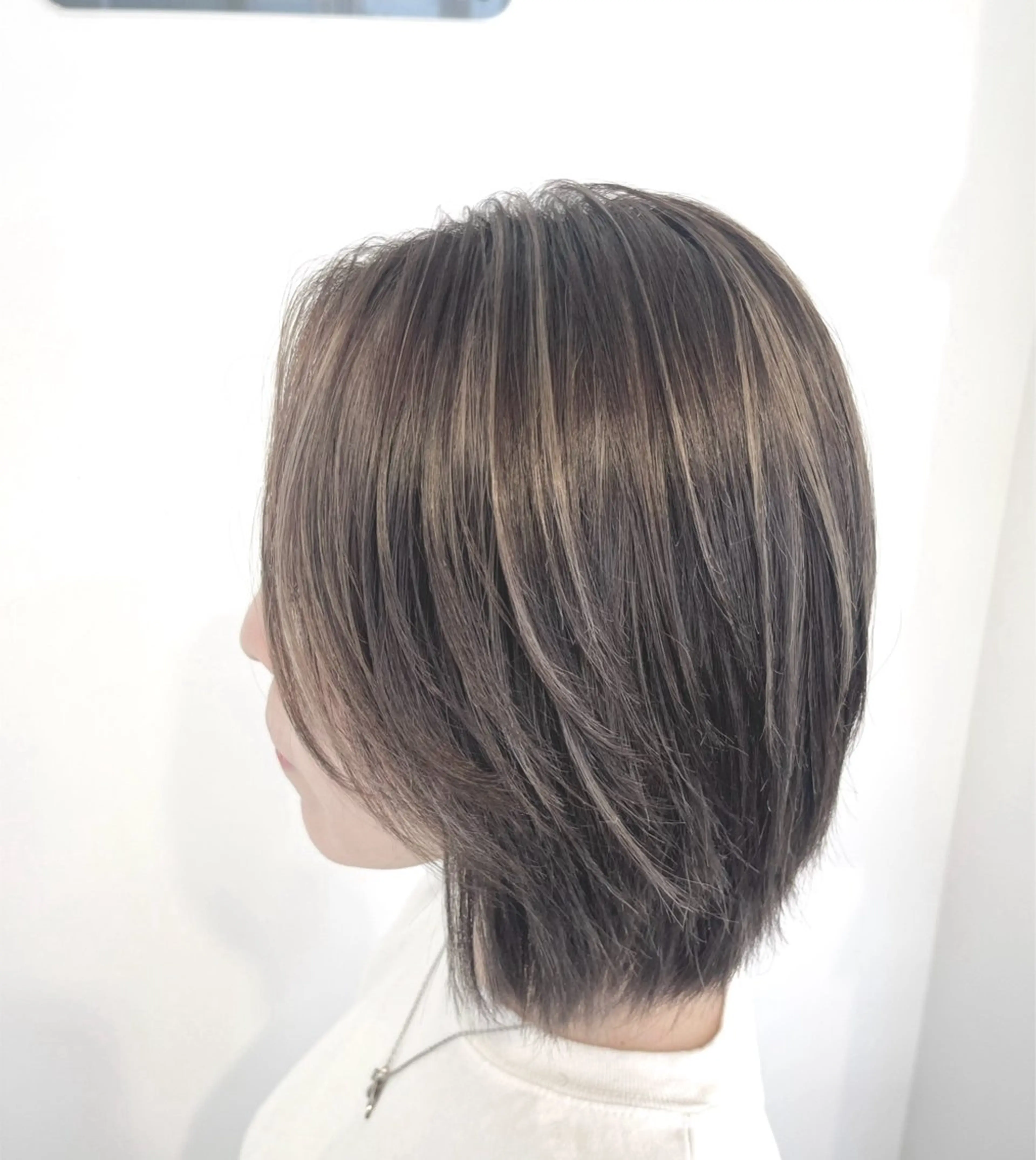 ショート カラー ヘアカラー トリートメント 🫧ハイトーン/ ケアブリーチ/矢澤のヘアスタイル