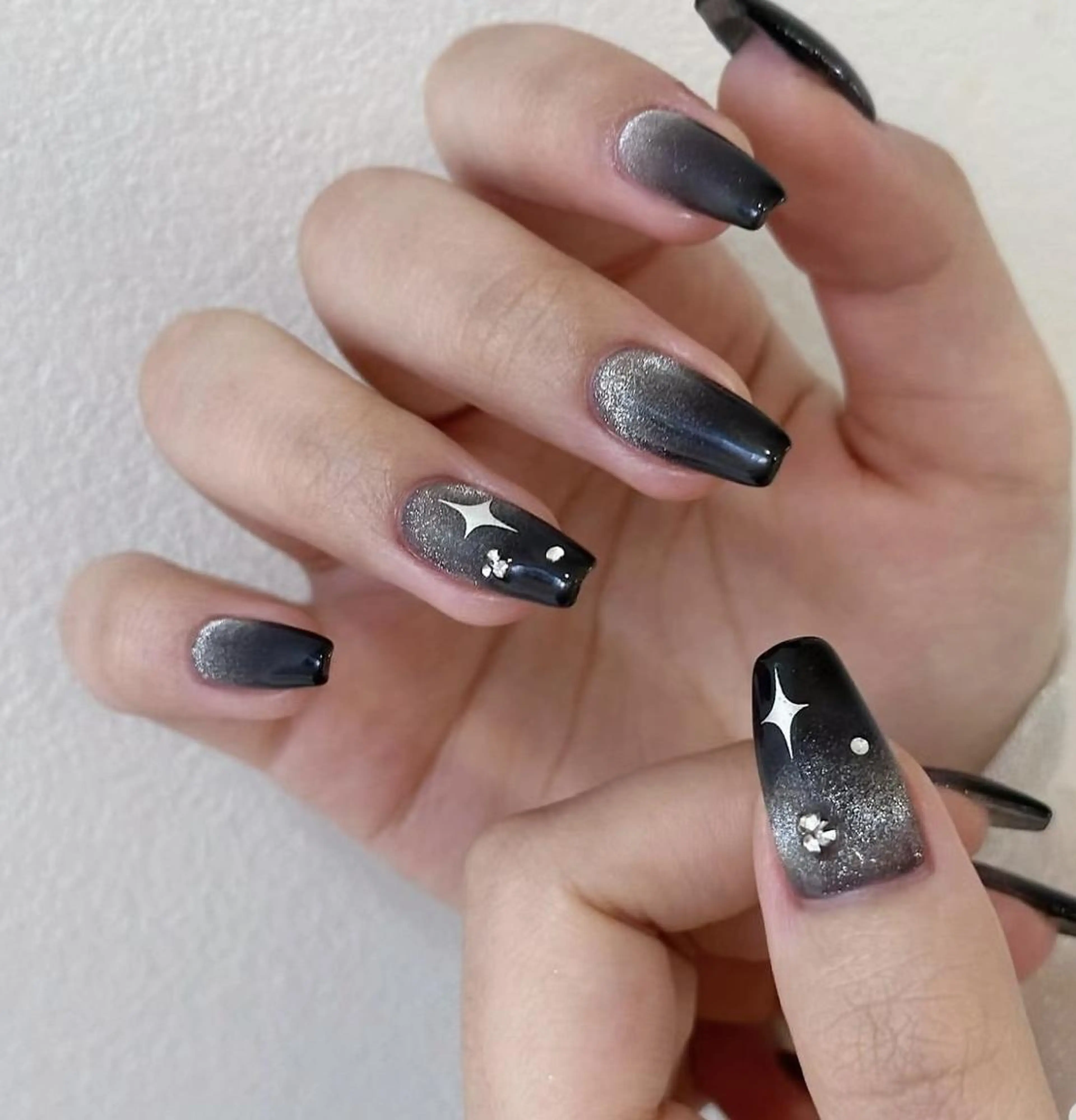 ネイル inf リエネイルサロンのネイルデザイン