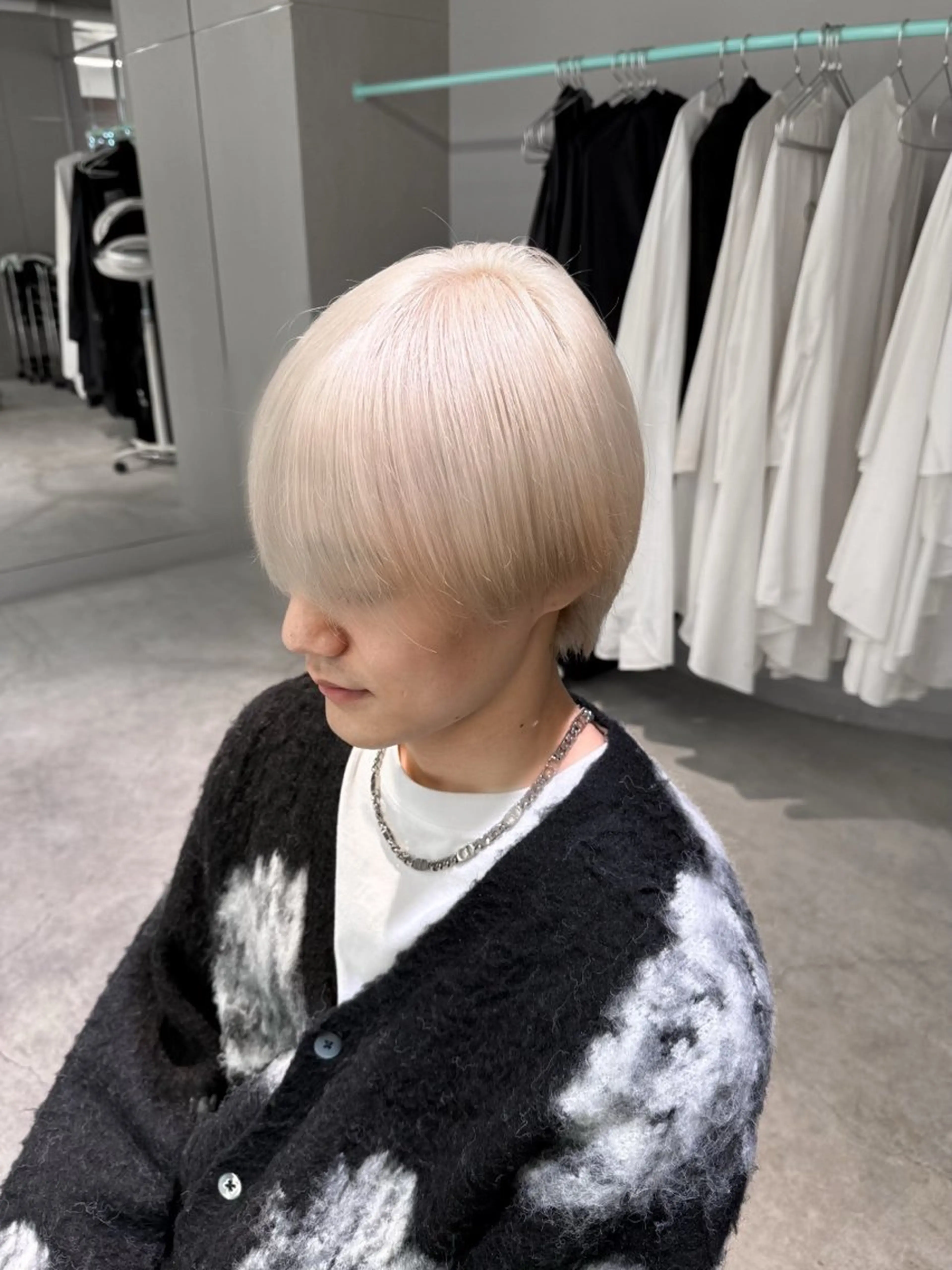 【新規限定】ケアブリーチ+カラー+カットの写真