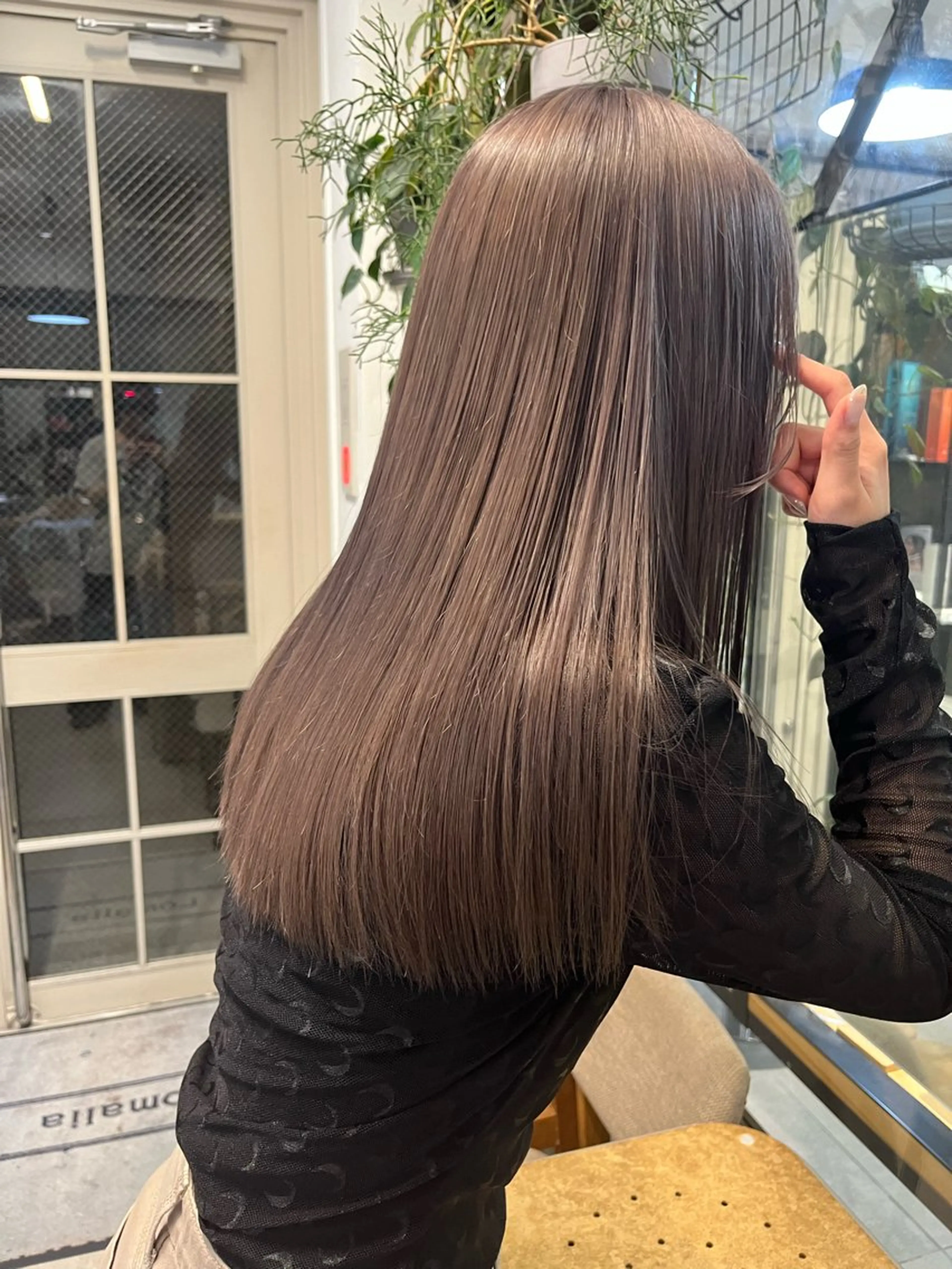 ロング カラー ベージュカラー ブリーチ ダブルカラー スッと馴染むhair /ヨシダトモキのヘアスタイル