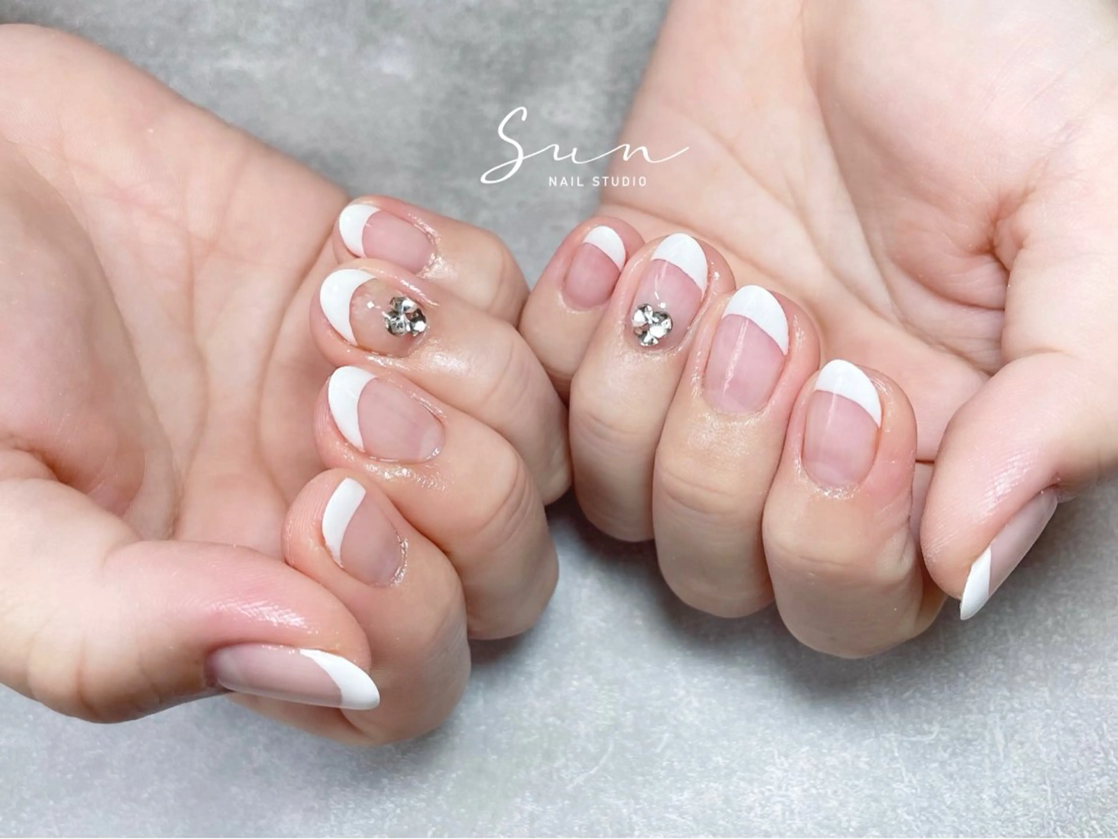 【HAND】フレンチネイル¥５０００(ラメライン追加無料🉐)の写真